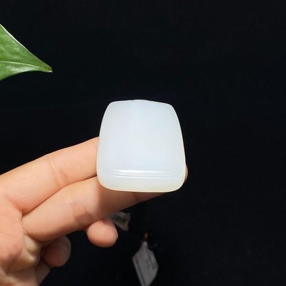 高品质和田山料羊脂白玉平安无事牌（50.79g）