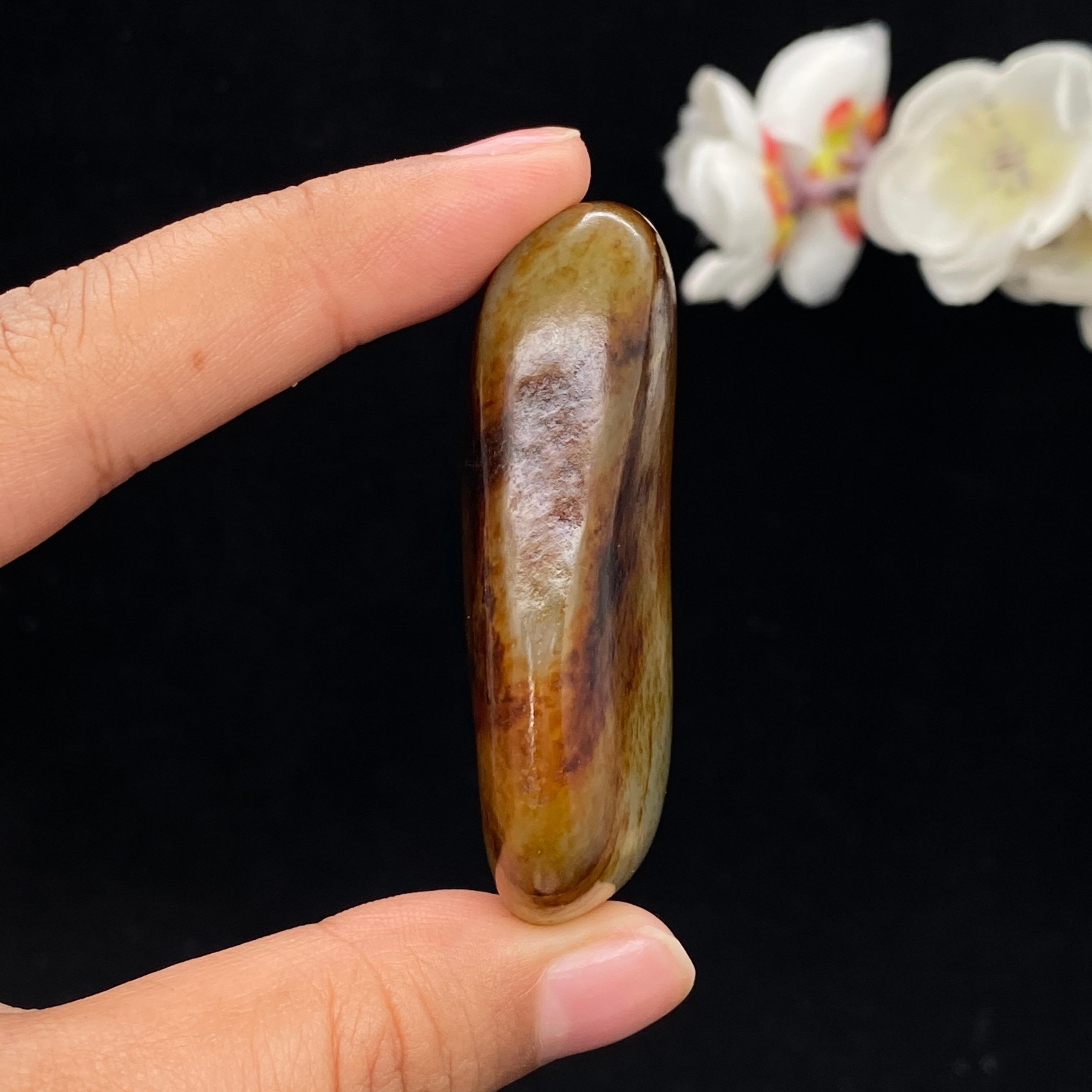 和田玉洒红皮籽料牌型挂件（52.2g）