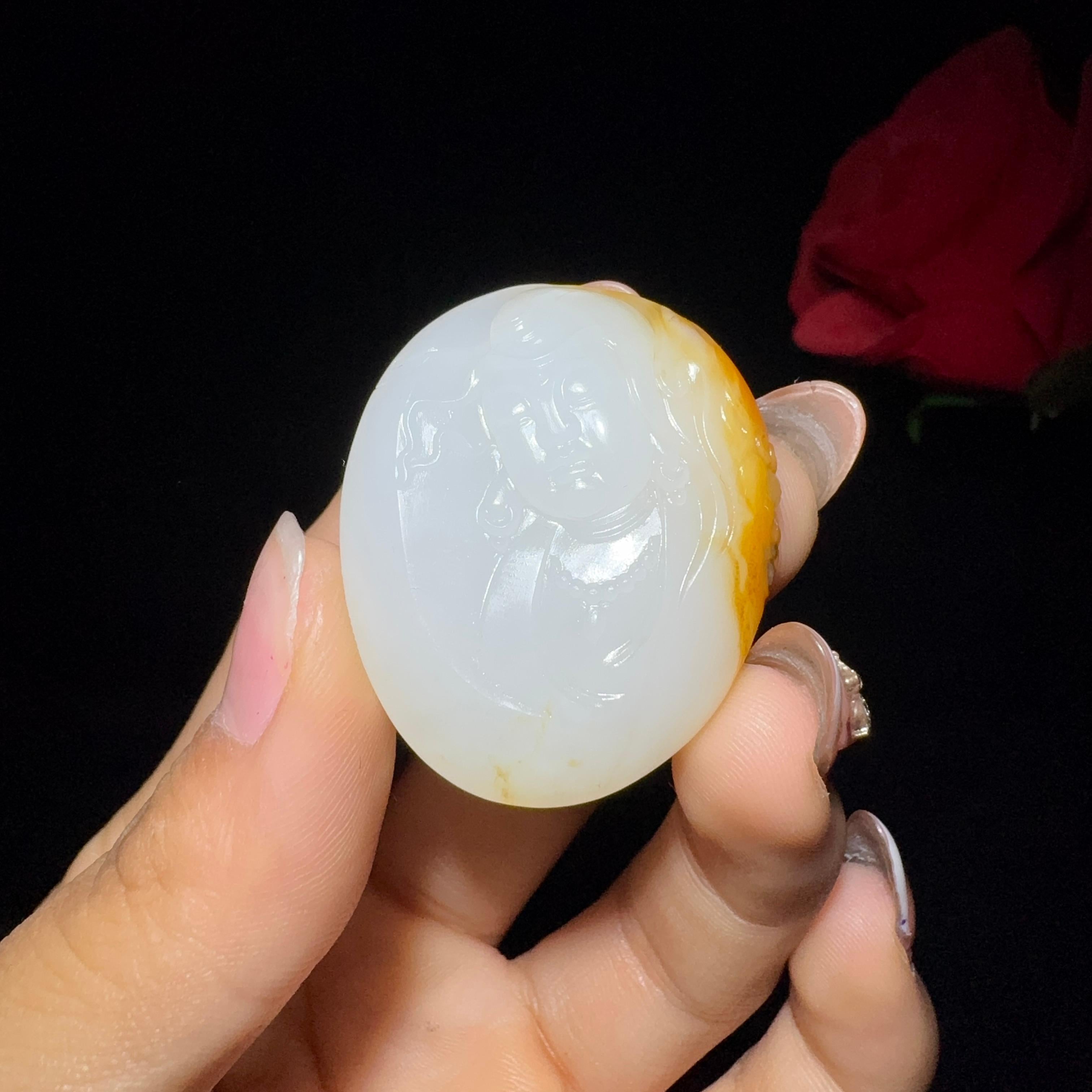 精品和田玉籽料观音挂件（20.9g）