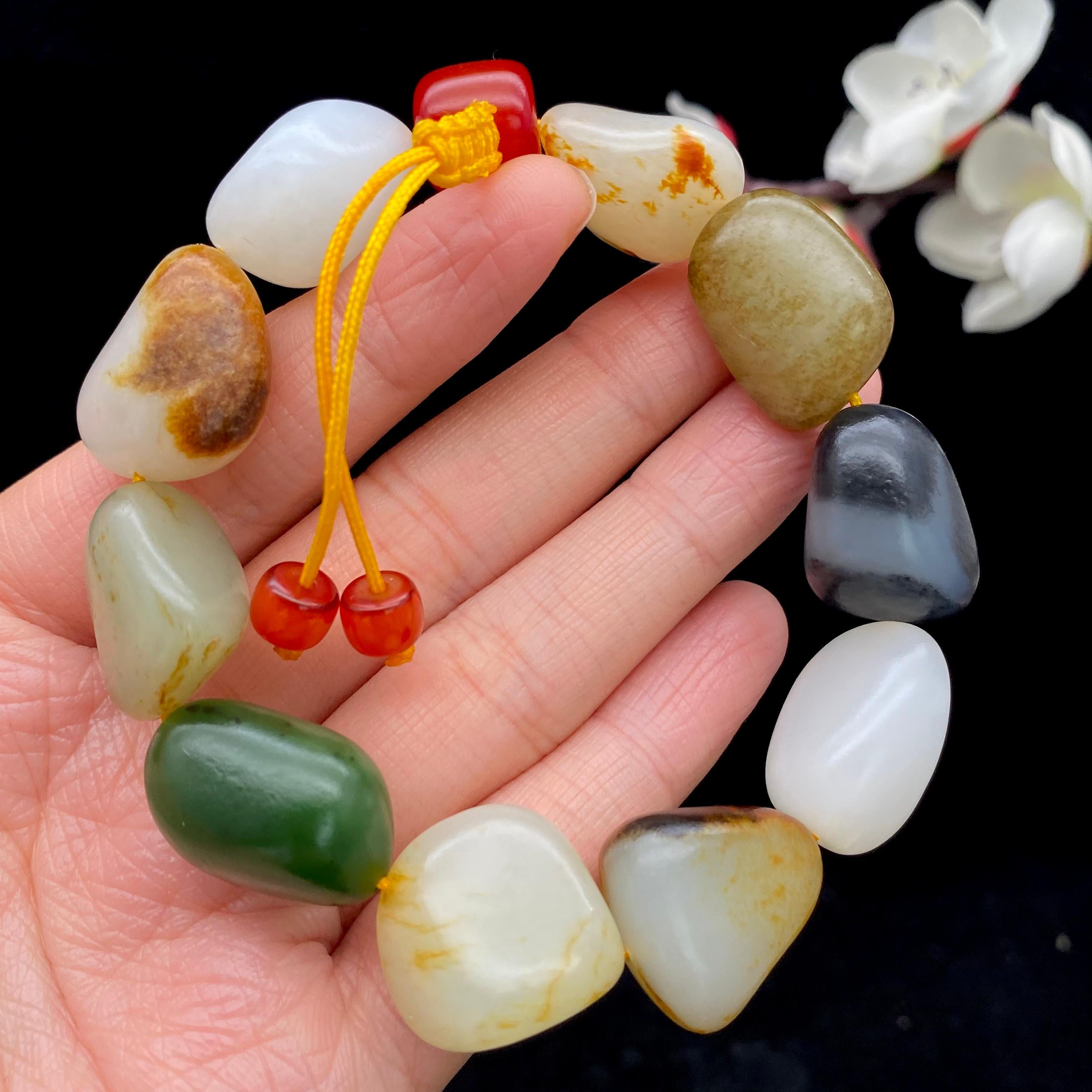 和田玉 多宝手串 和田玉色々 冰透水润 品相完美 【国家鑑定機関認可済】 和田玉經典色多寶12mm手串16顆42g+ 附#7370 附1冰紅羽毛沉香古玩收藏