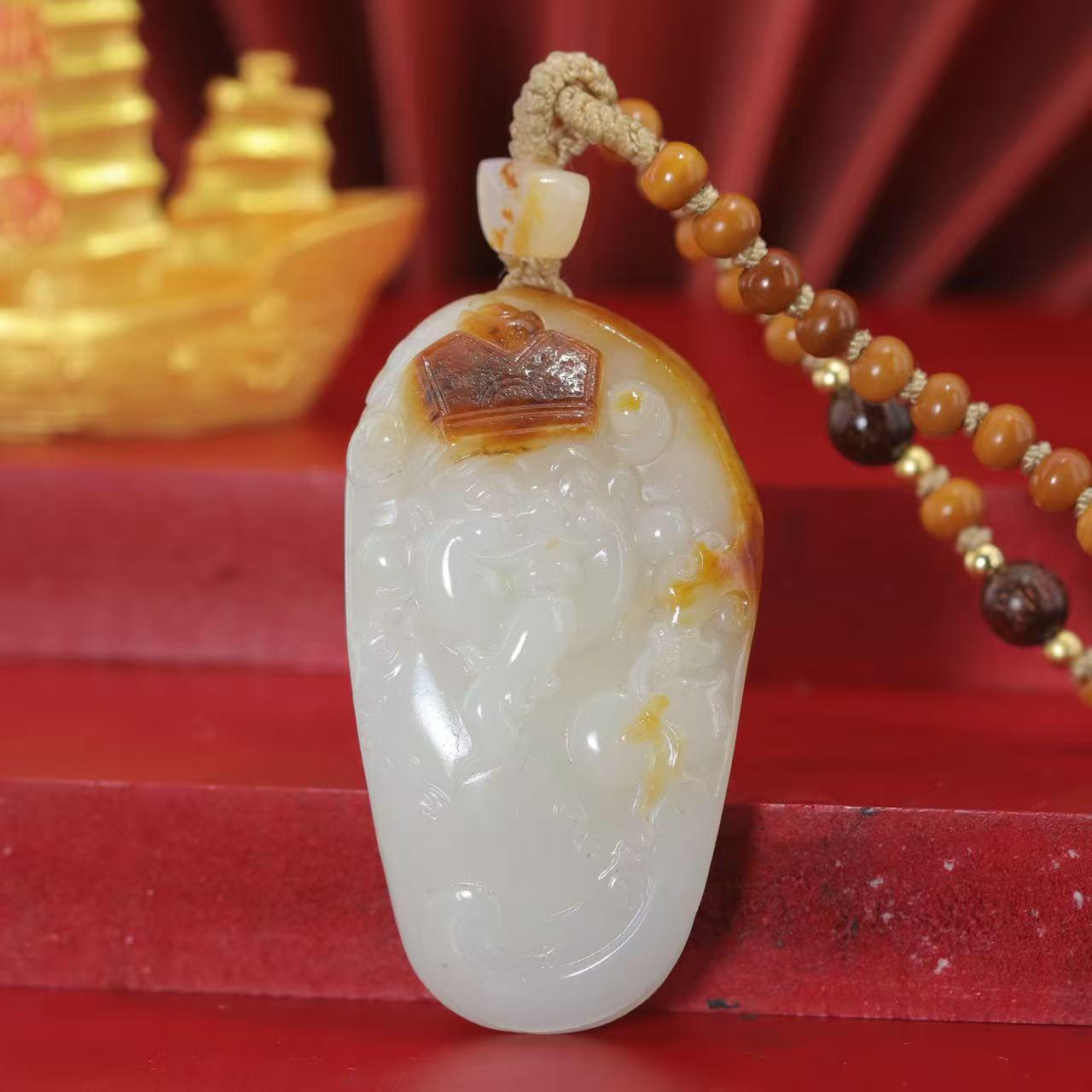 和田玉白玉籽料红皮财神挂件（38.4g）