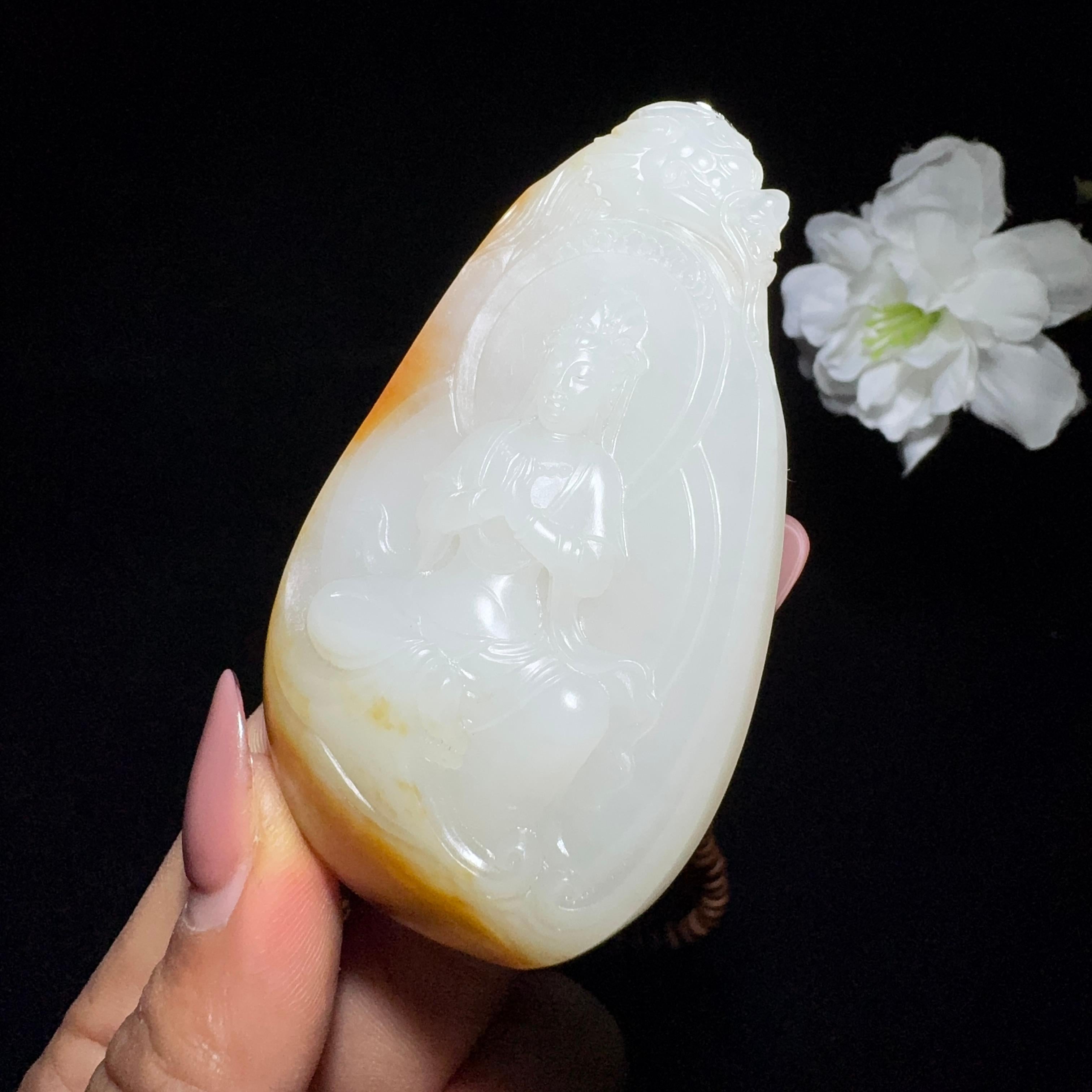 秒杀和田玉籽料御龙观音（73.2g）