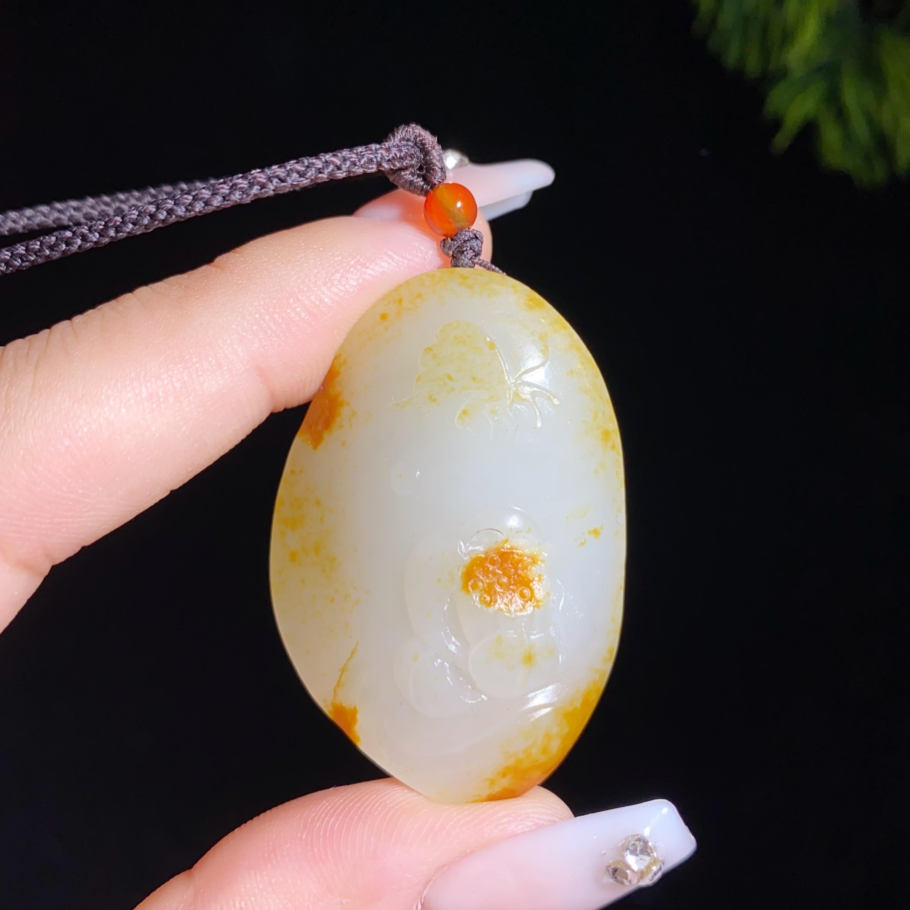 和田玉籽料花开富贵（17.8g）