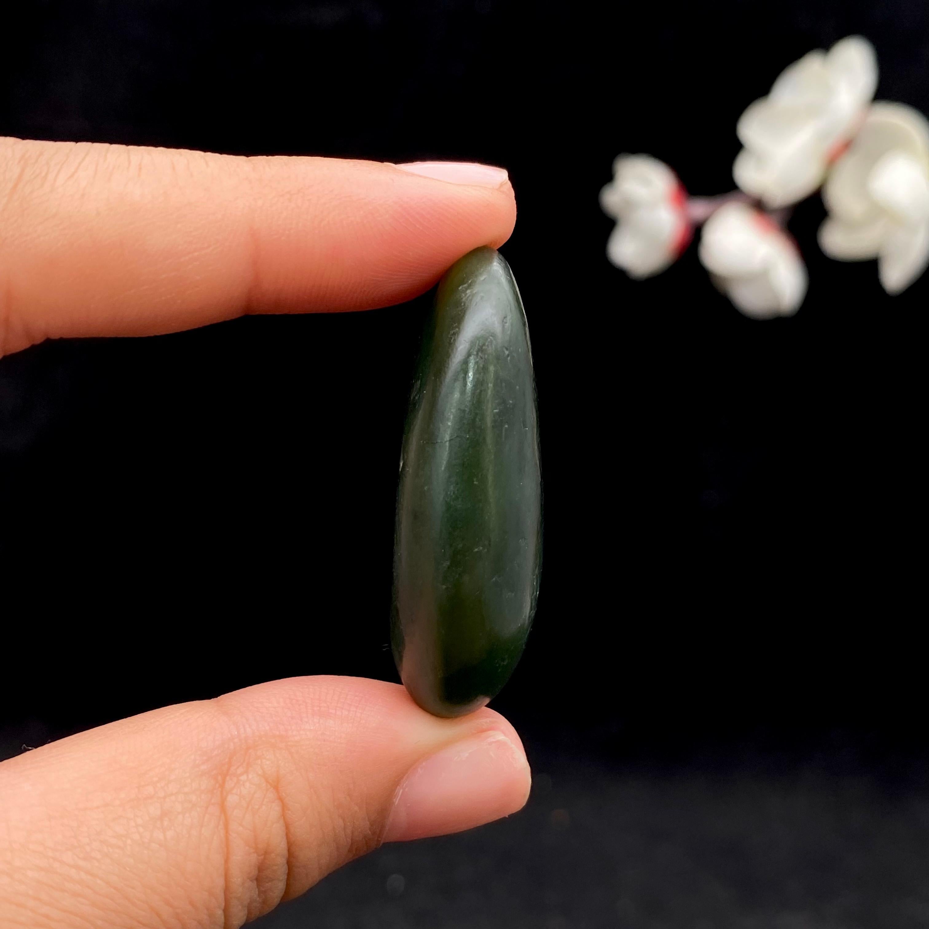 【超值推荐】和田玉碧玉籽料小挂件（17g）