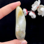 和田玉黄皮翠青籽料手把件（71.3g）