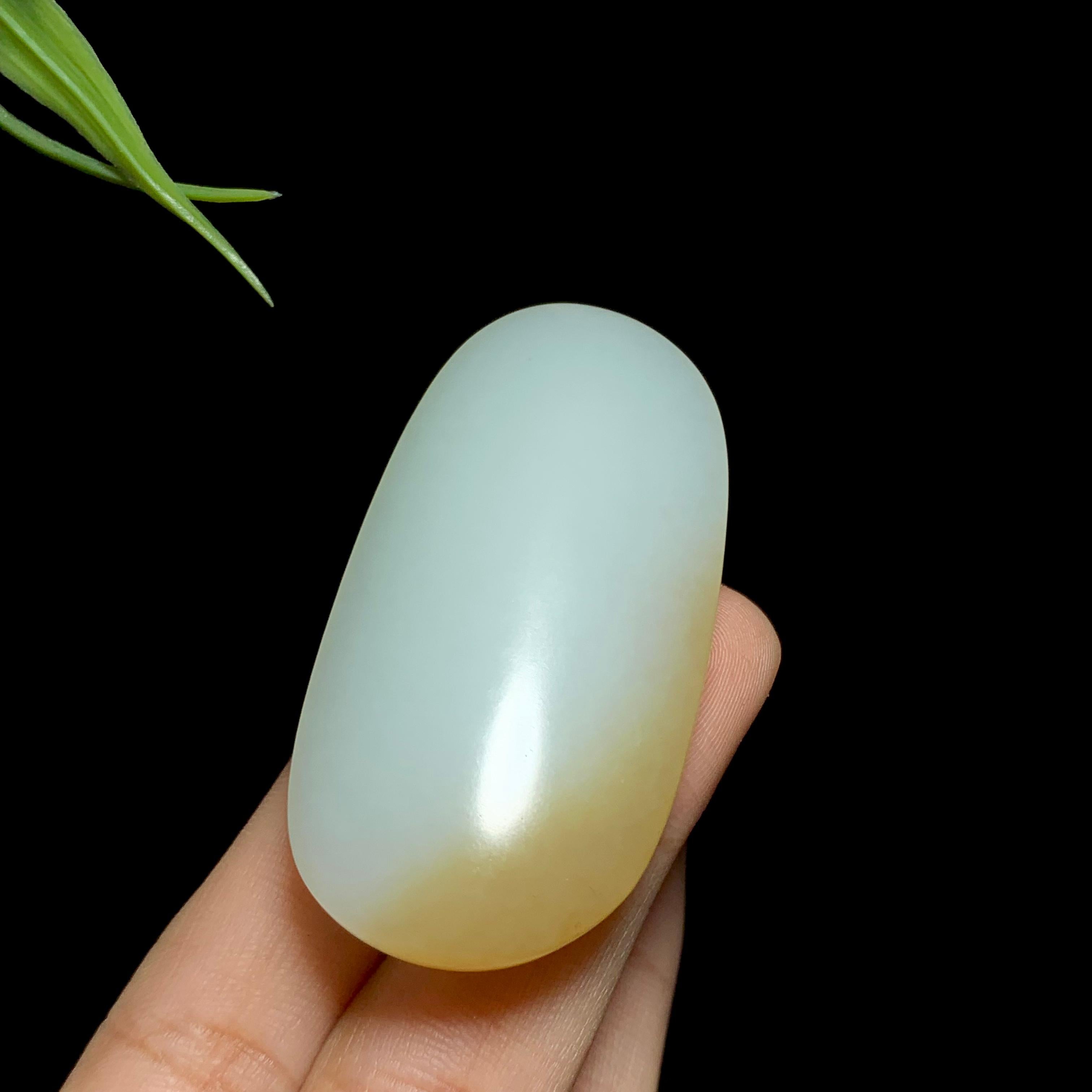 新疆且末糖白玉佛公挂件（32.5g）