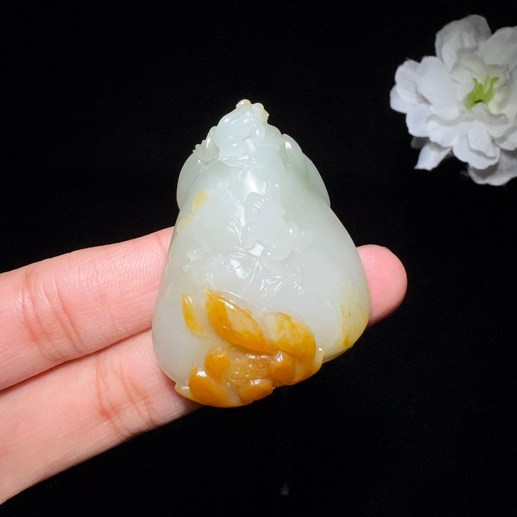 秒杀和田玉籽料呱呱来财（33.9g）