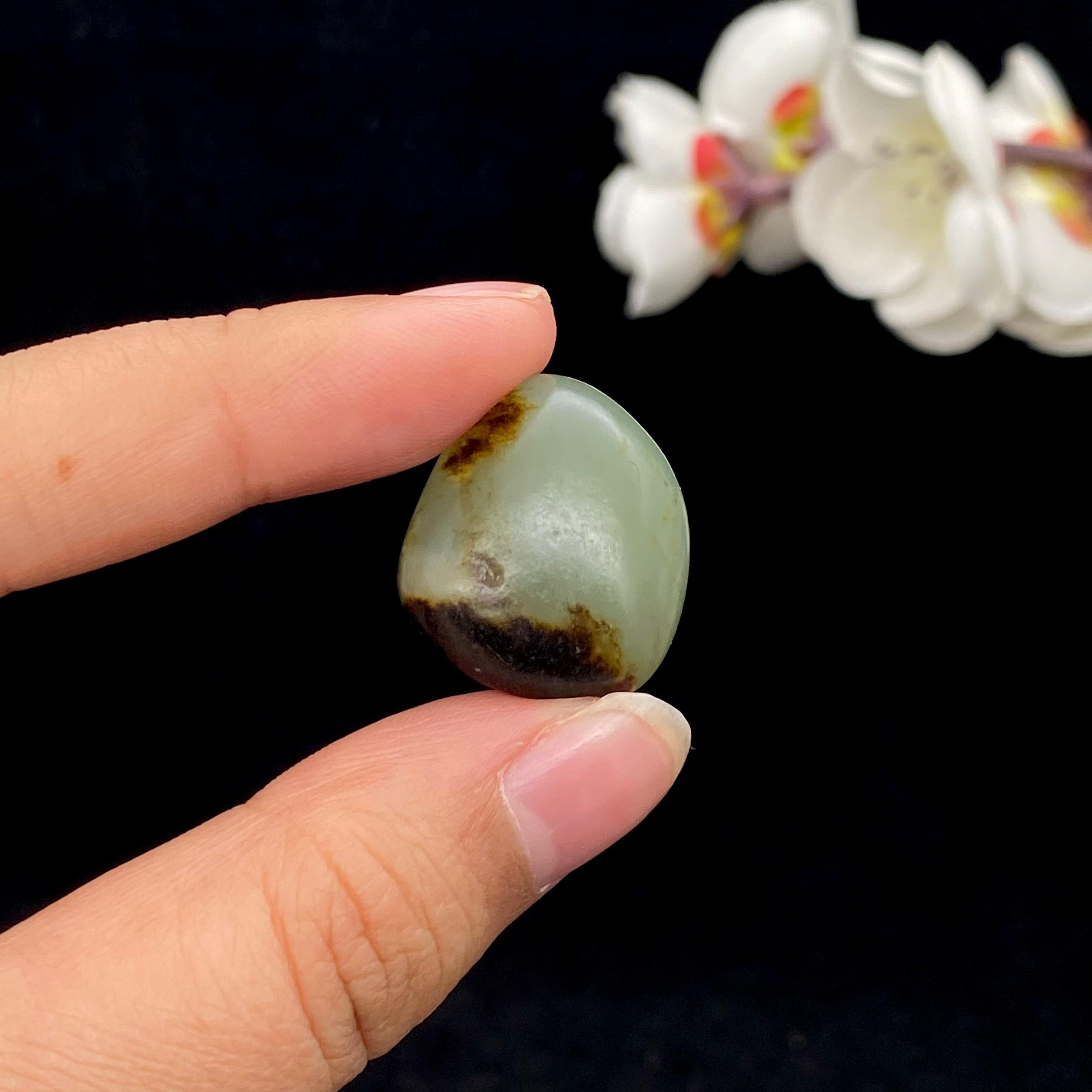 和田玉聚黑皮籽料吊坠籽（9g）