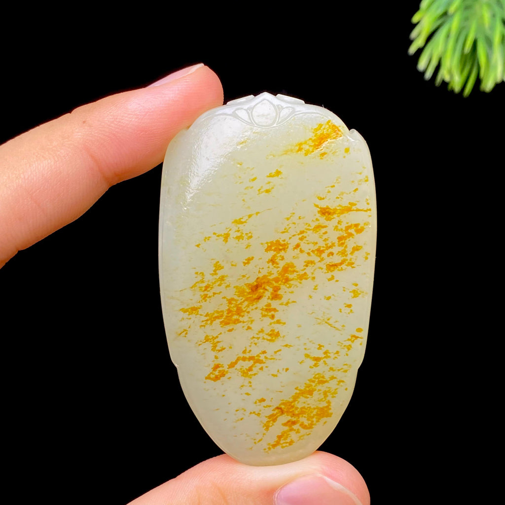 和田玉籽料无事牌（56.8g）