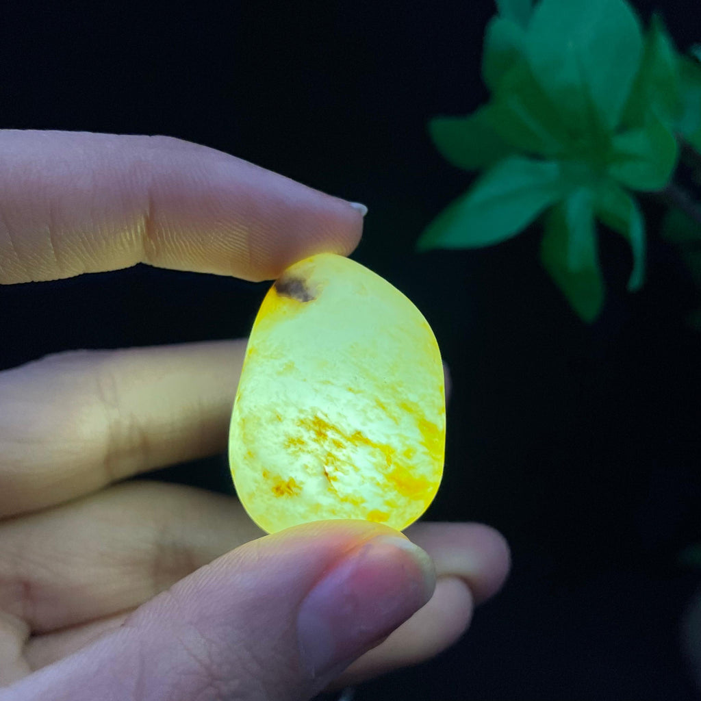 和田玉洒金皮籽料挂件（17.6g）