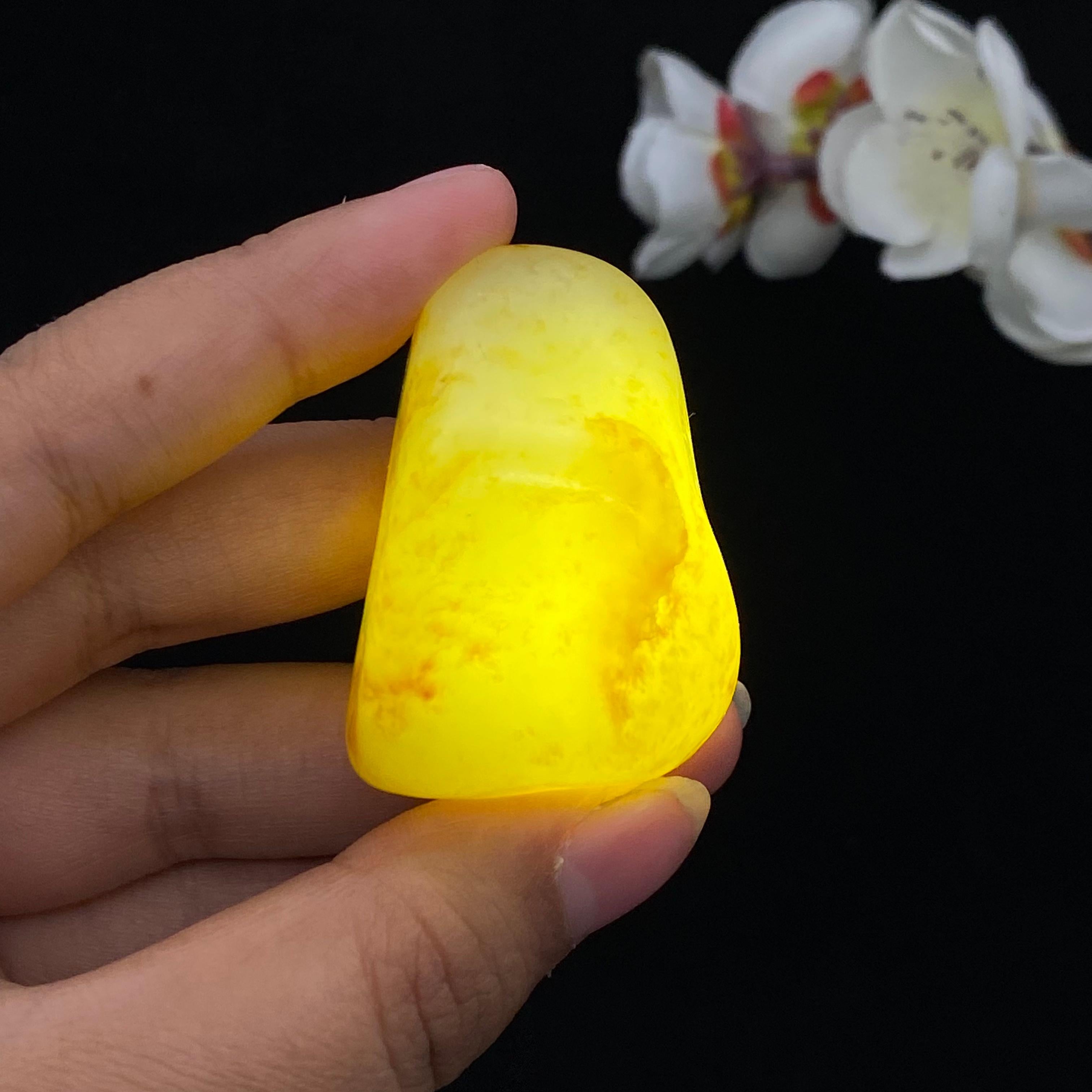 和田玉洒金皮籽料原石（56.7g）
