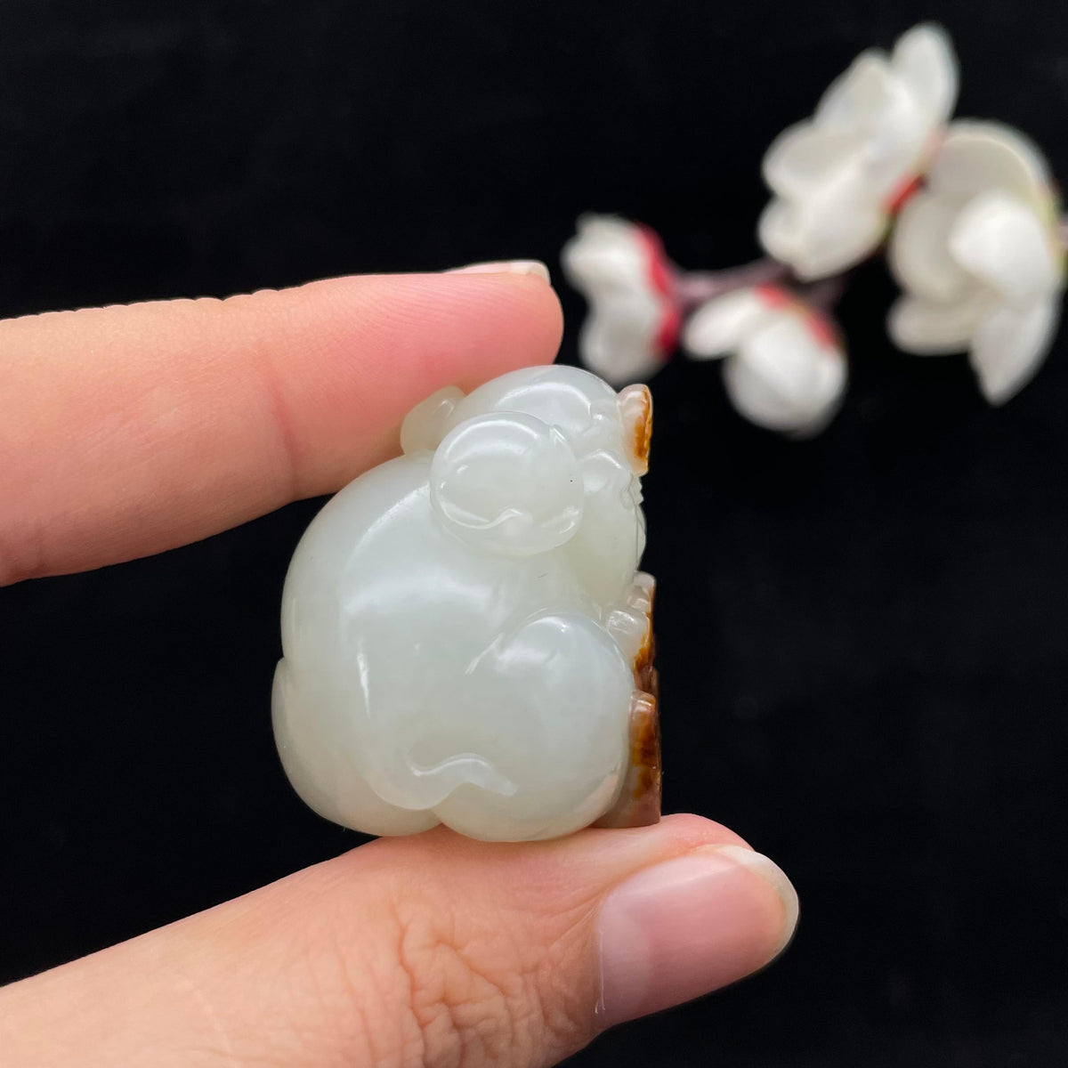 和田玉籽料【福猪】挂件（35.5g）