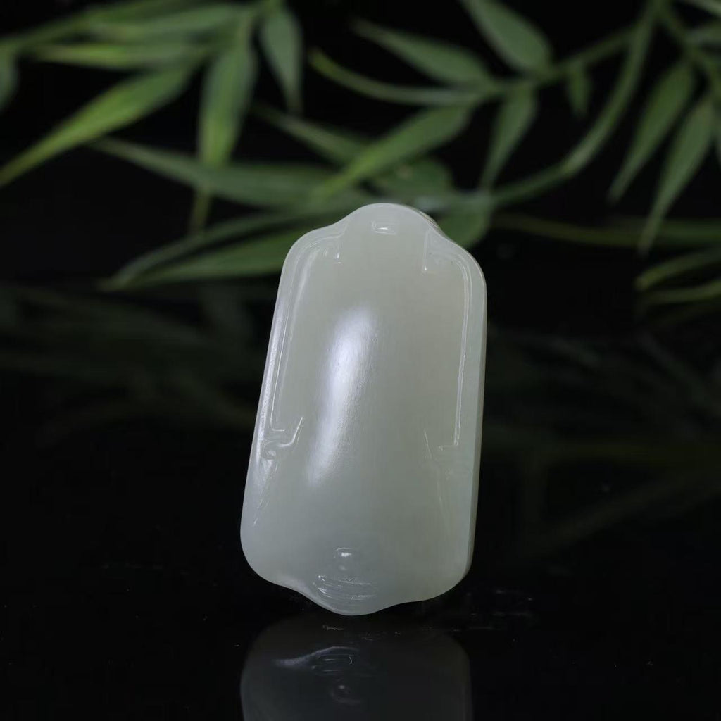 和田玉洒金皮无事牌（40.4g）