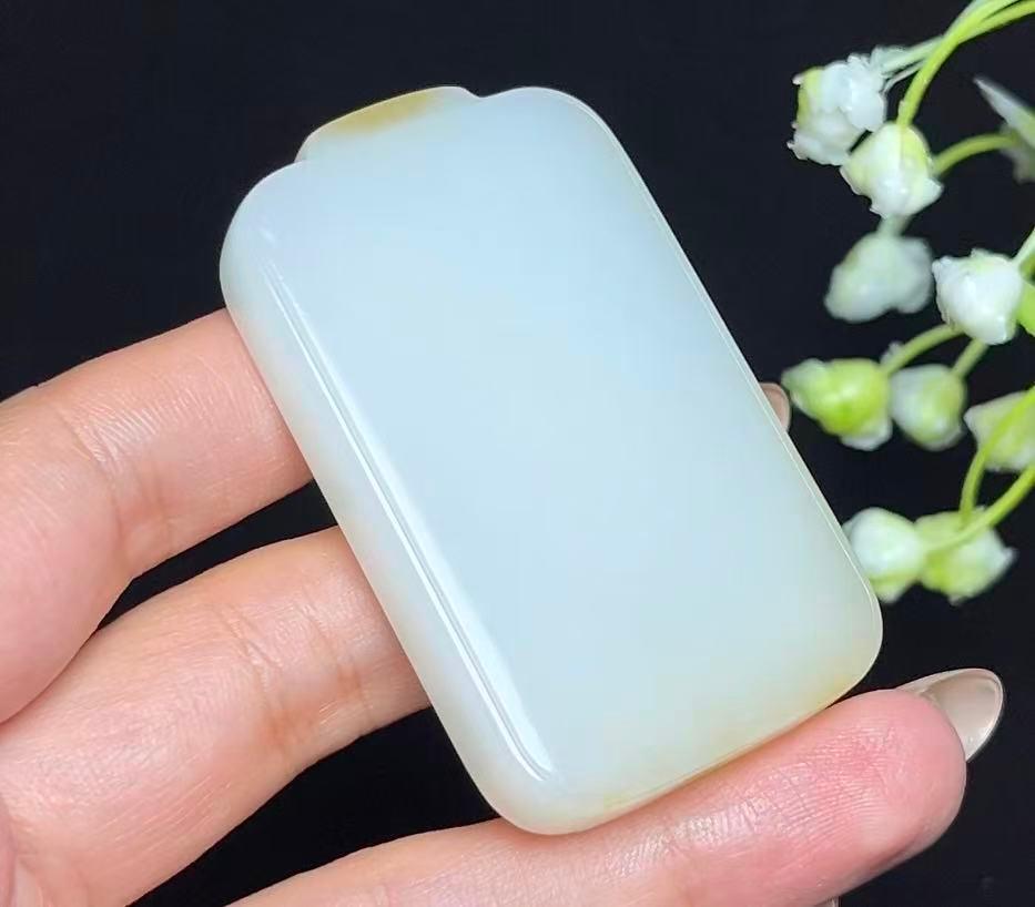 和田玉天地糖平安无事牌（60.0g）