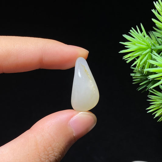 和田玉白玉洒金皮籽料原石（6g）