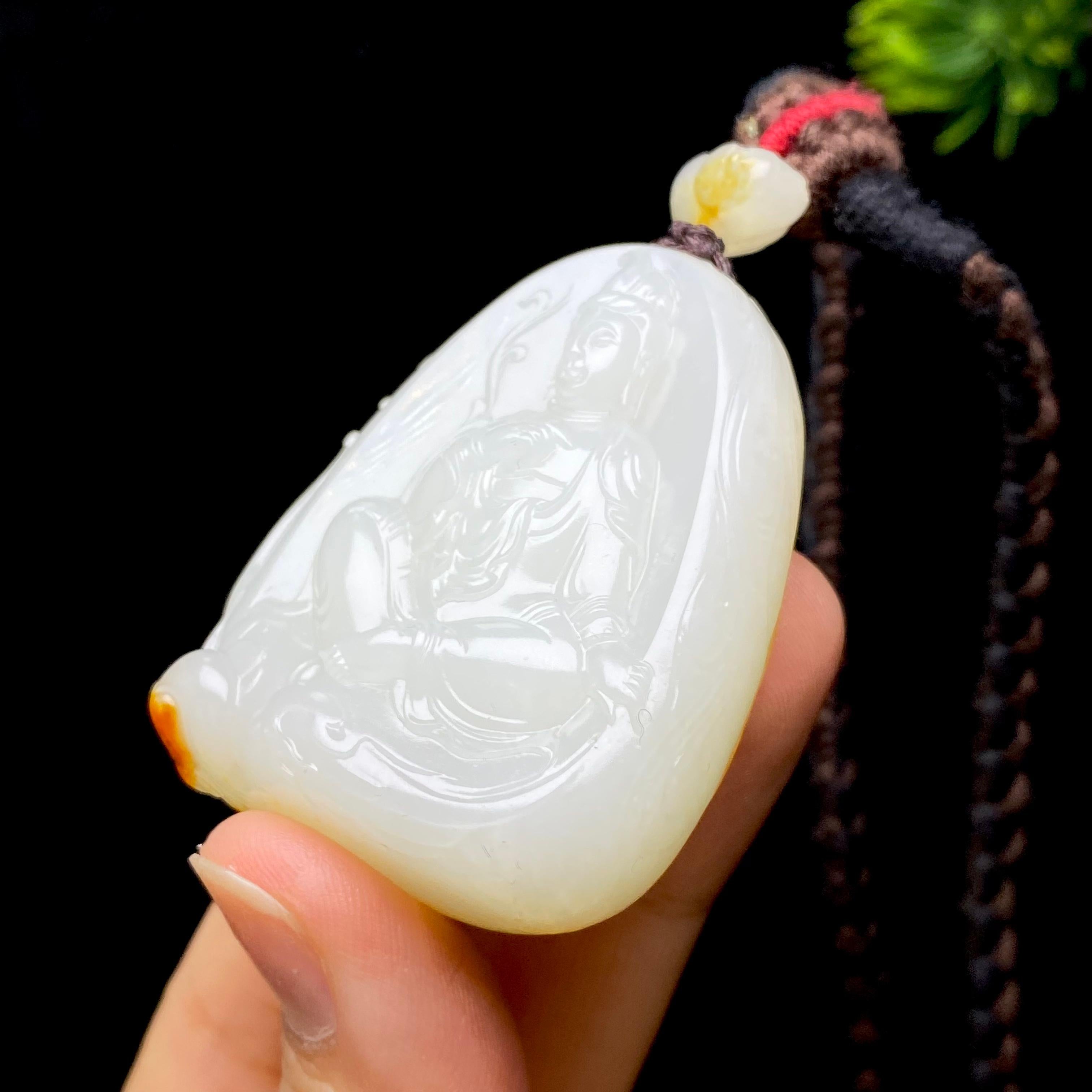 和田玉籽料观音（60.1g）