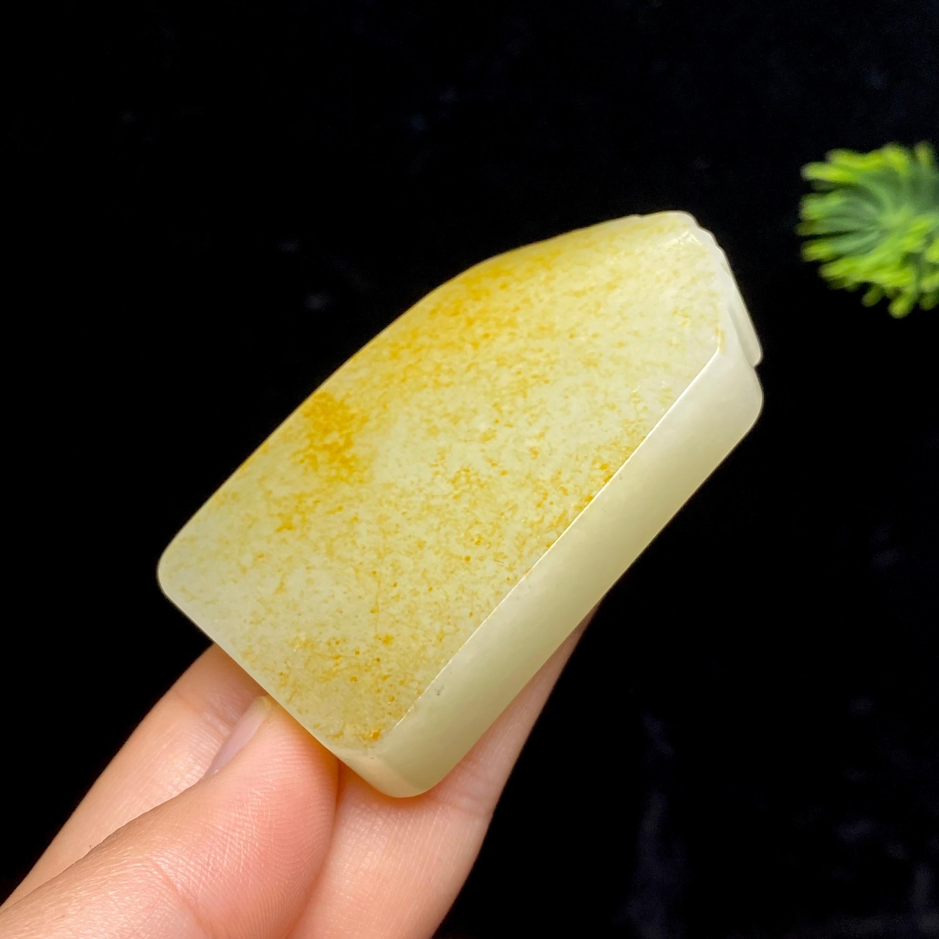 秒杀和田玉籽料无事牌（73.3g）
