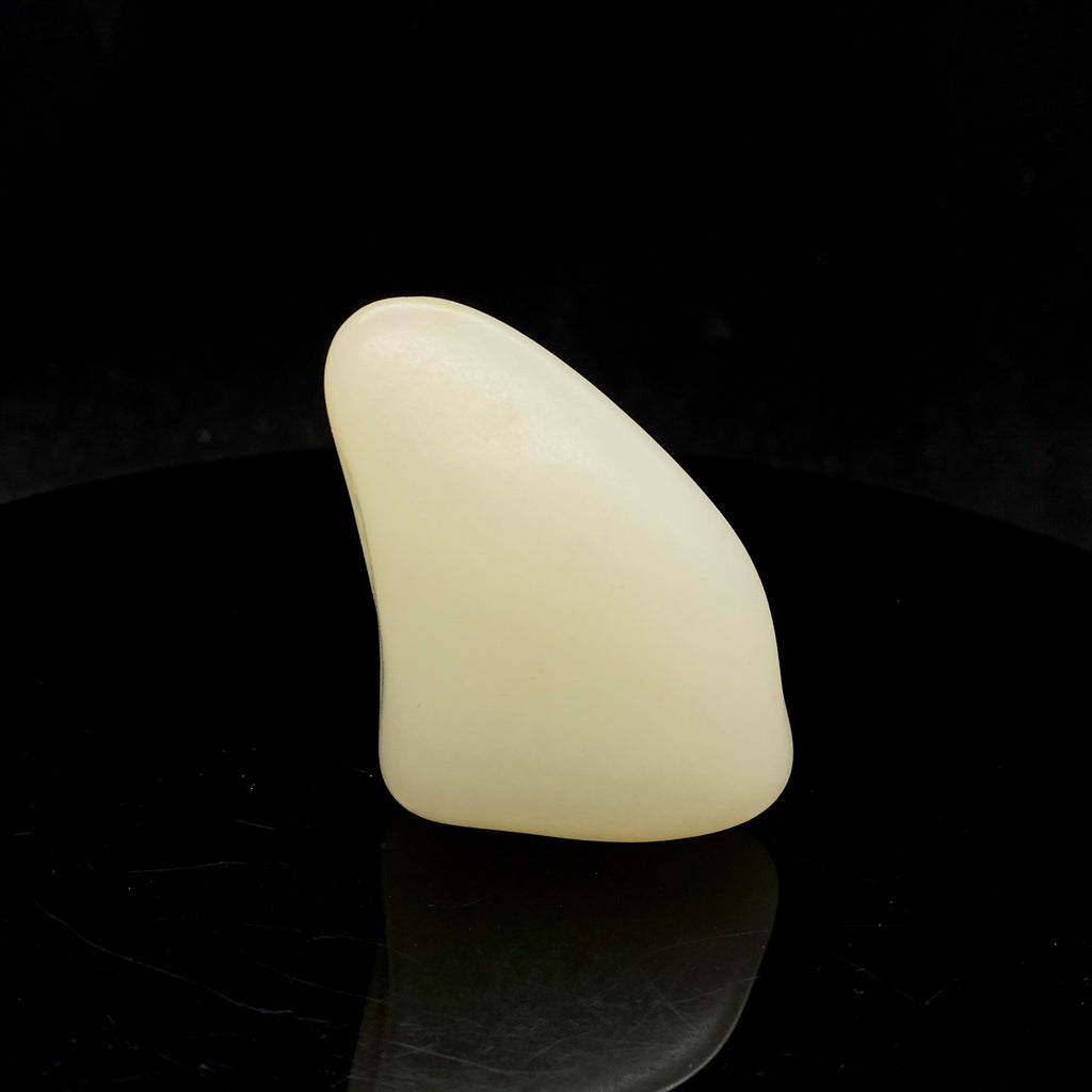 和田玉白玉籽料（66.1g）