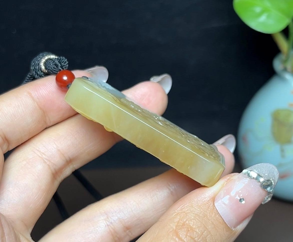 新疆和田玉且末糖千手御龙双观音（39.0g）
