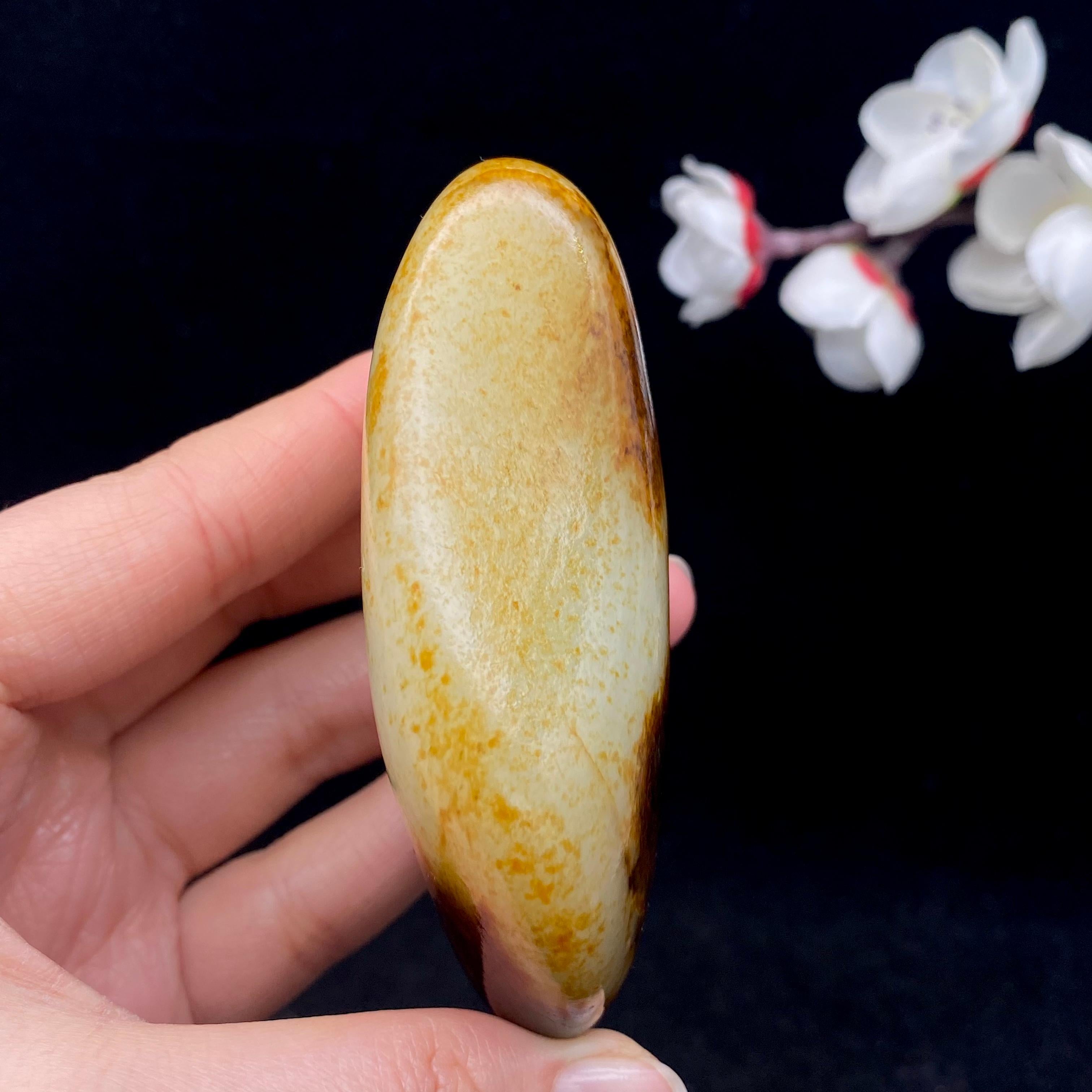 和田玉聚红皮籽料（175.9g）