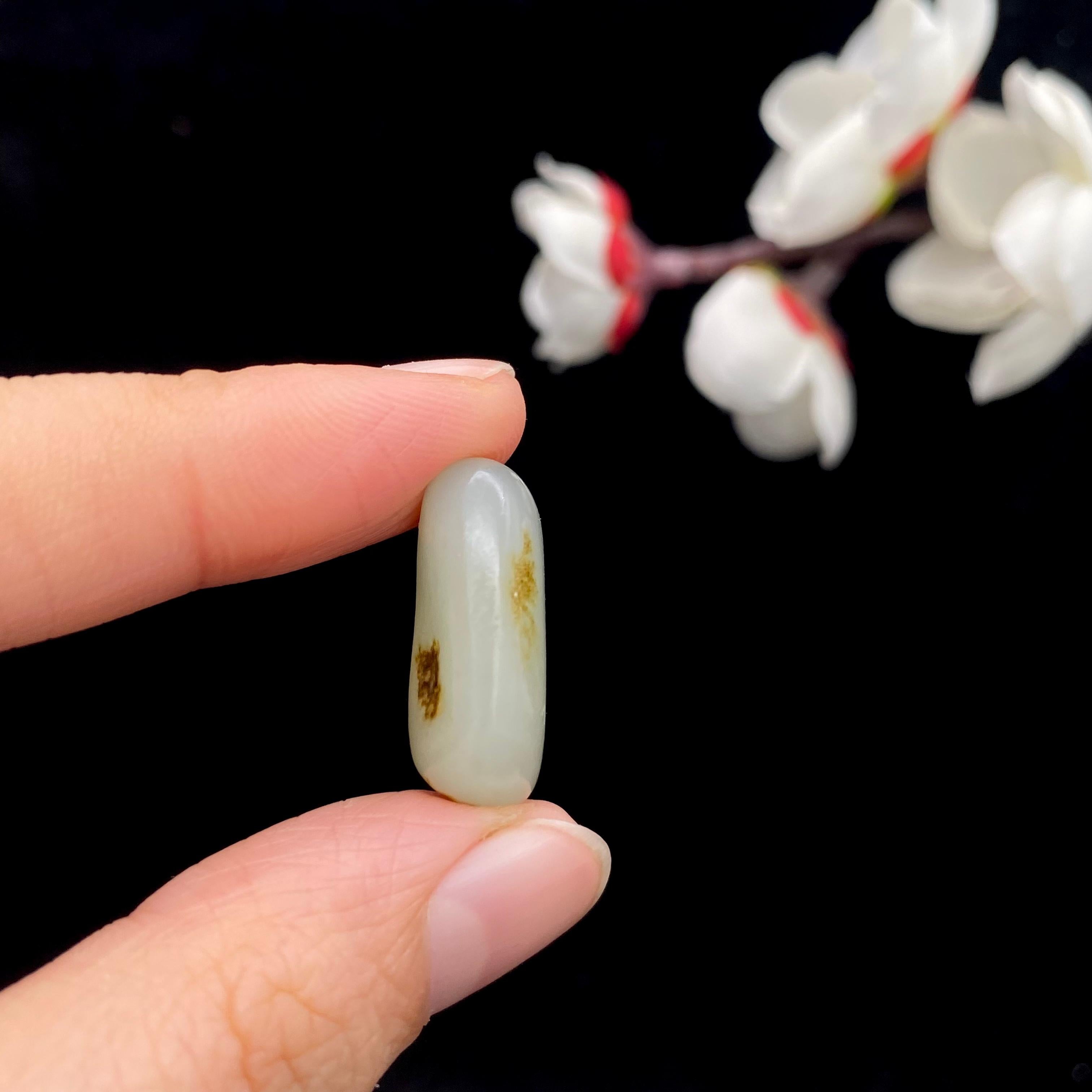 和田玉秋梨皮籽料戒面籽（4.4g）