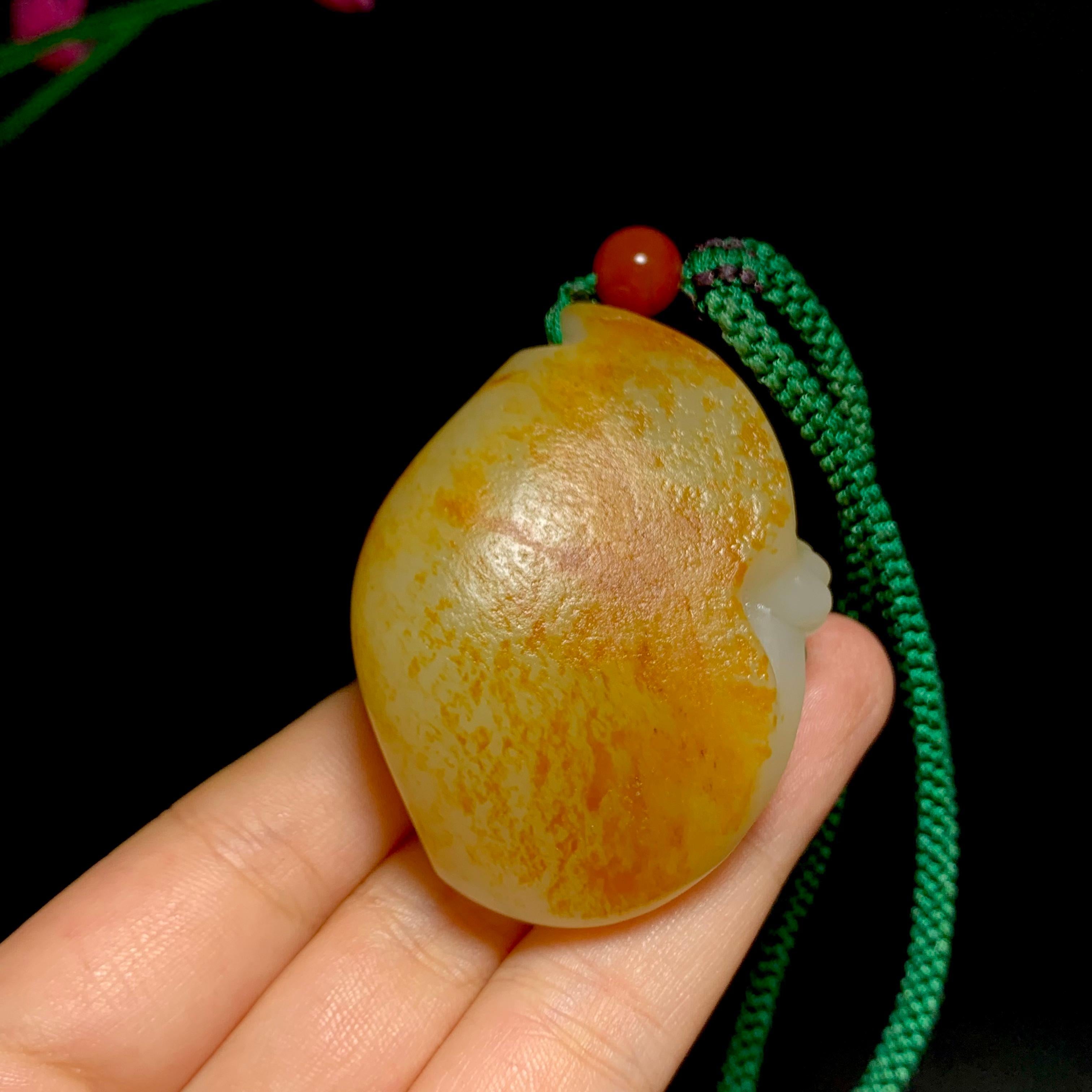 高品质新疆和田玉龙喀什河籽料貔貅手把件（97.0g）