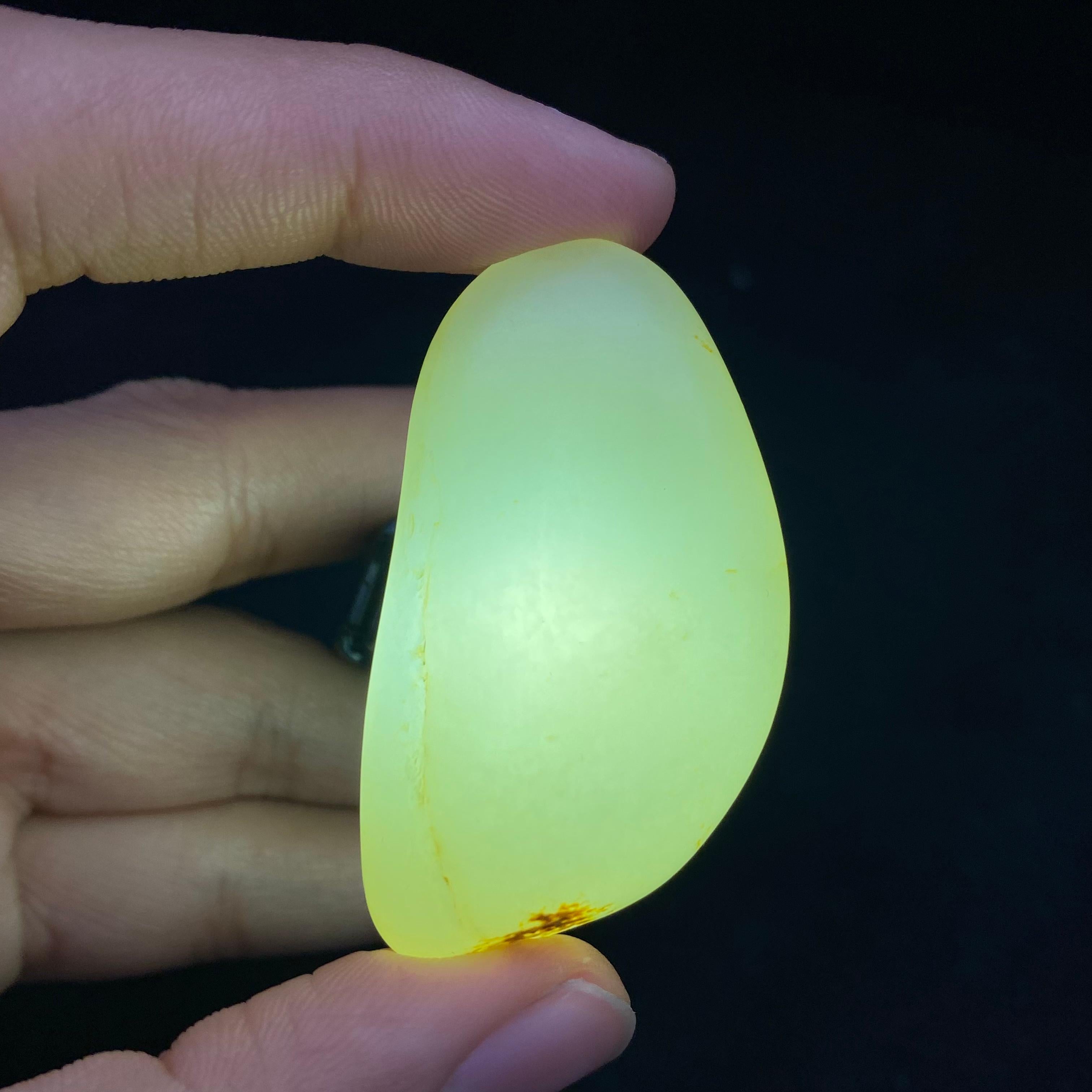 和田玉洒金皮籽料原石（29.3g）