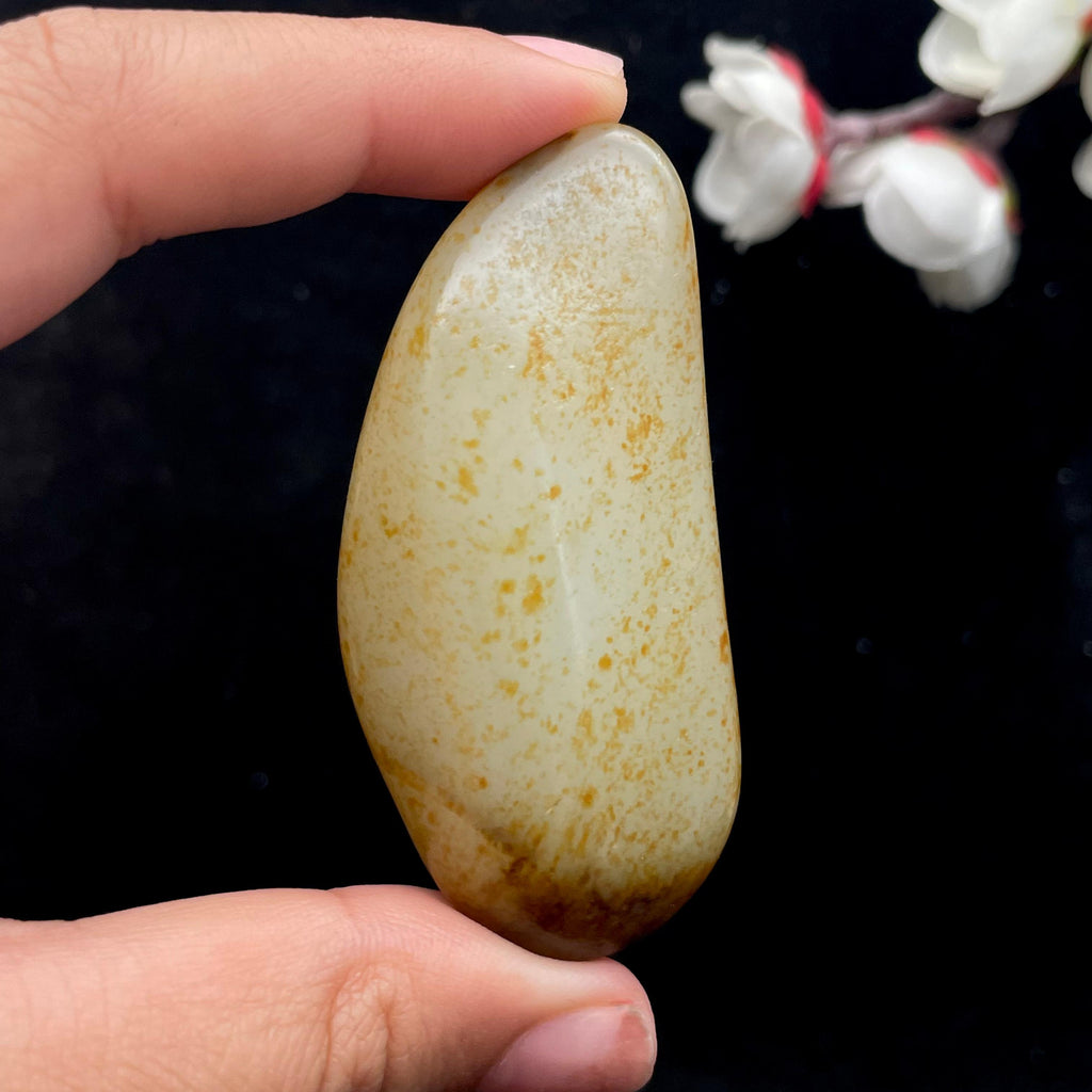 和田玉洒金皮籽料大挂件（52.3g）