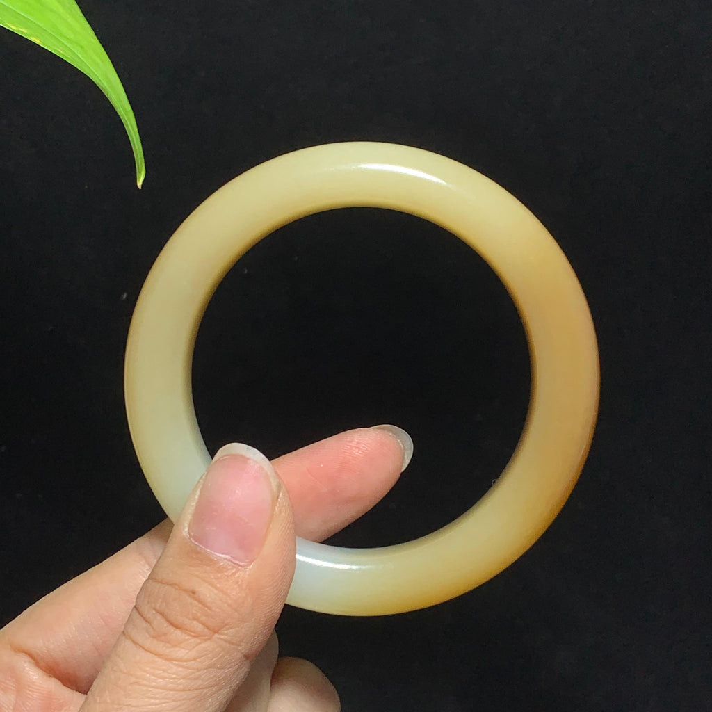 和田山料糖白玉手镯（72.3g）