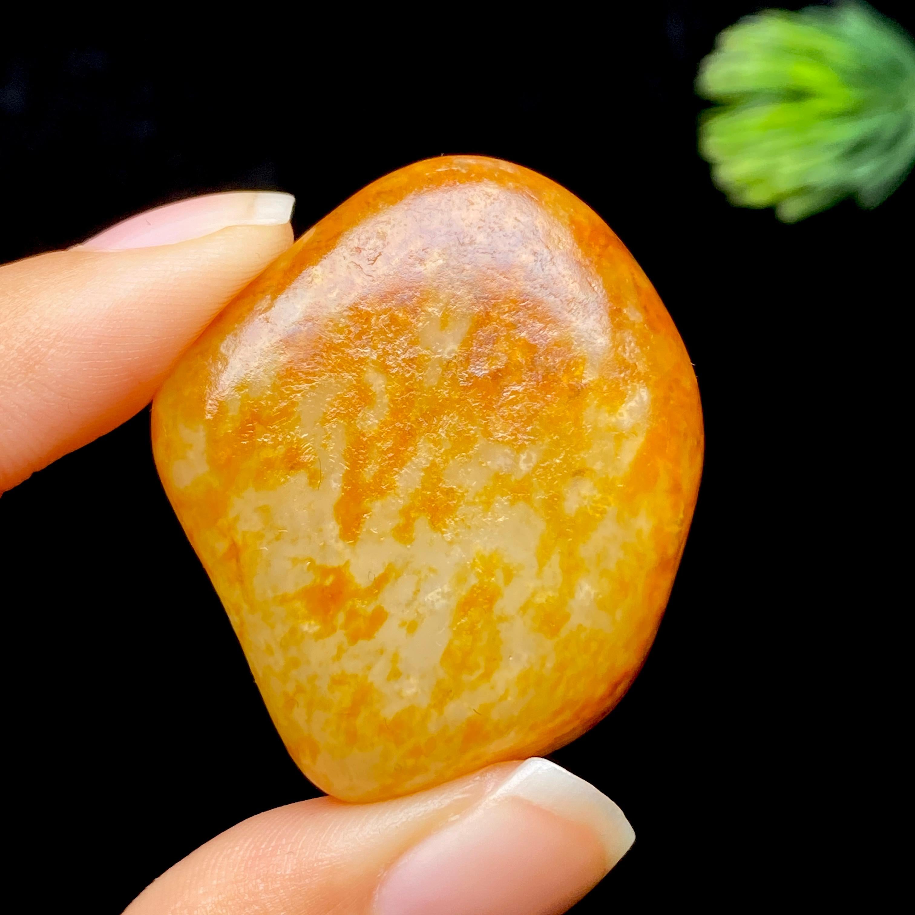 和田玉黄皮籽料（25.79g）