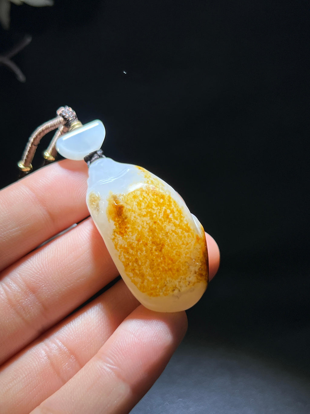 和田玉籽料财富双收（24.1g）