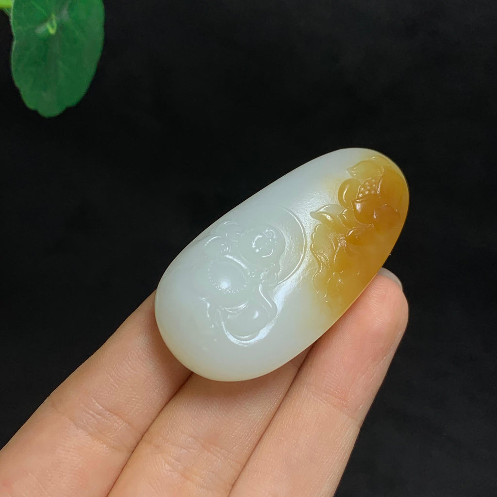 新疆且末金山糖白玉佛公（30.8g）