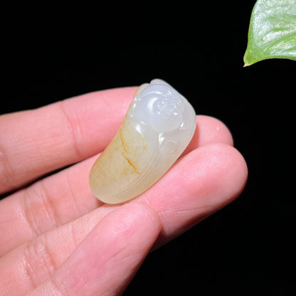 和田玉籽料洒金皮佛公挂件（10.8g）