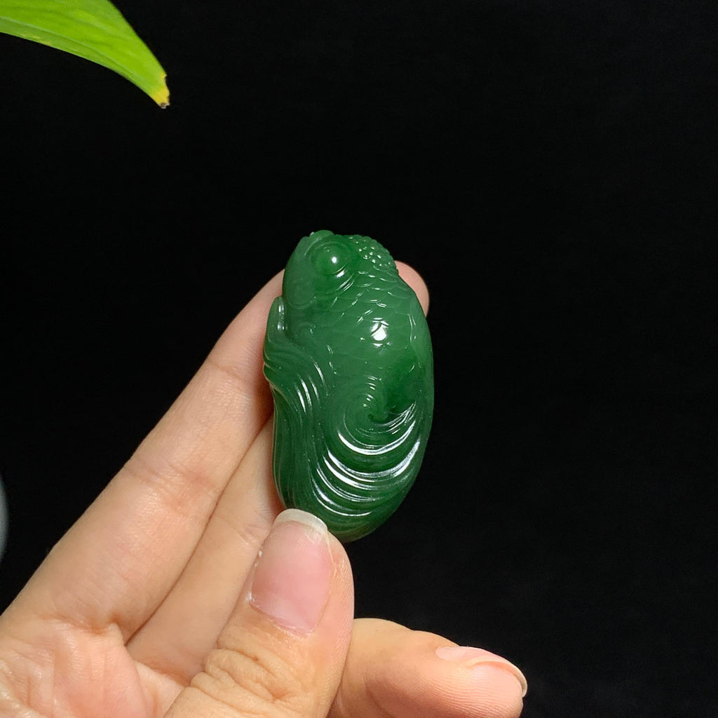 碧玉菠菜绿连年有余挂件（31.2g）