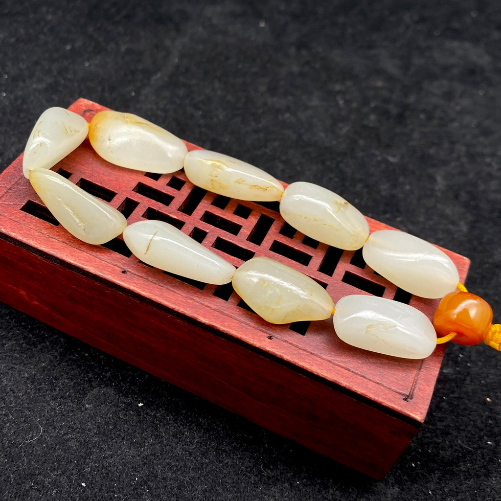 和田玉洒金皮【精品手串】（31.1g）