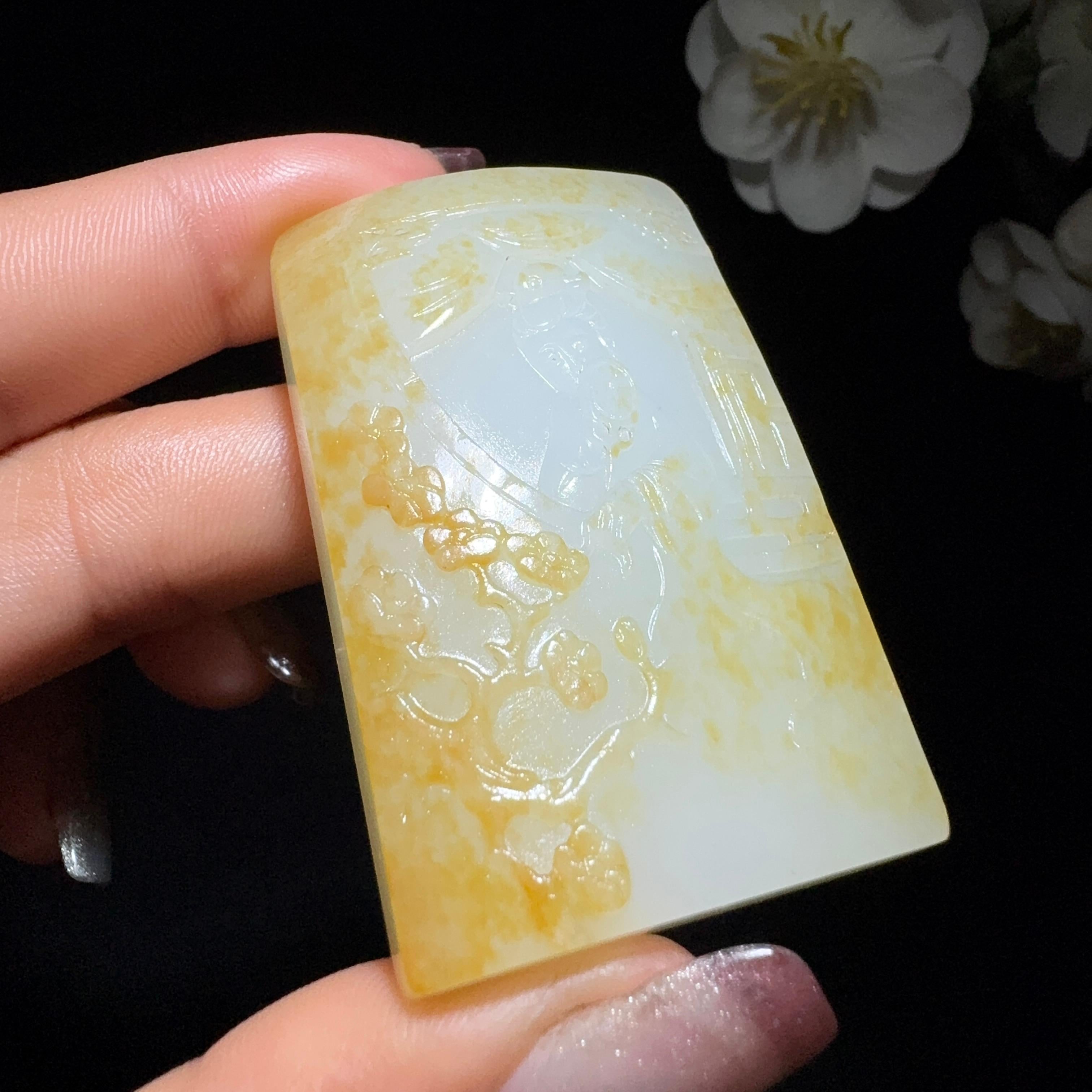 和田玉籽料牌子国色天香（57.2g）