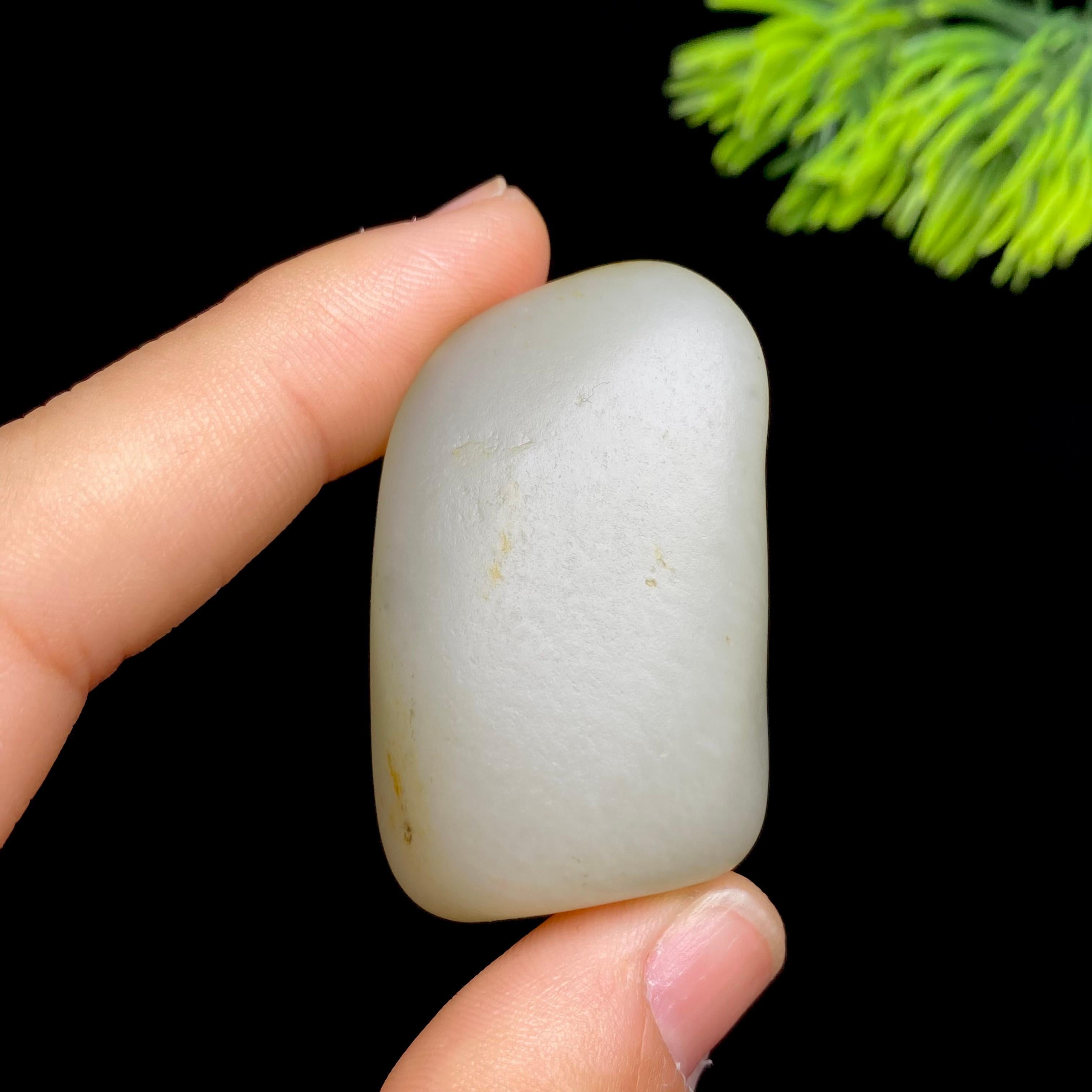 和田玉红皮籽料原石（33.7g） – 厚德载玉