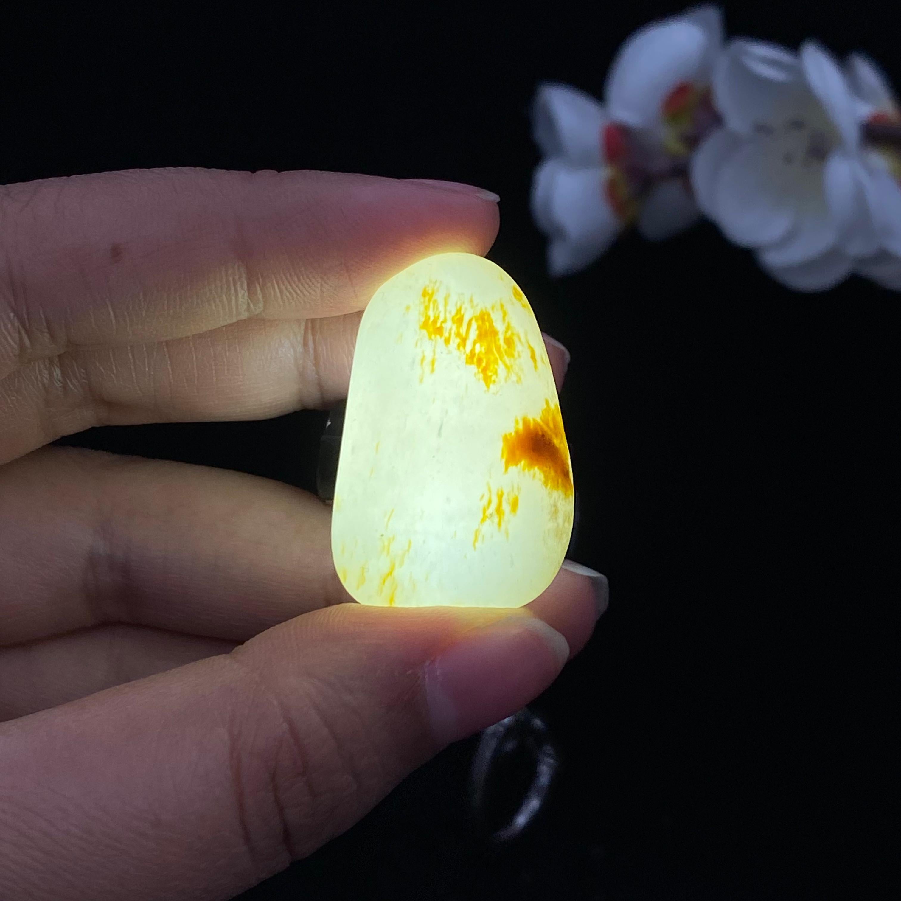 和田玉洒金皮青花底籽料小挂件（17.5g）