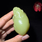 和田玉黄口手把件貔貅（97.9g）