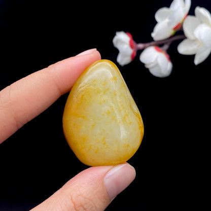 和田玉聚黄皮籽料原石（35g）