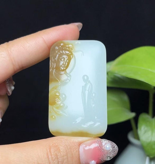 新疆和田玉且末糖羊脂玉观音悟道（35.5g）