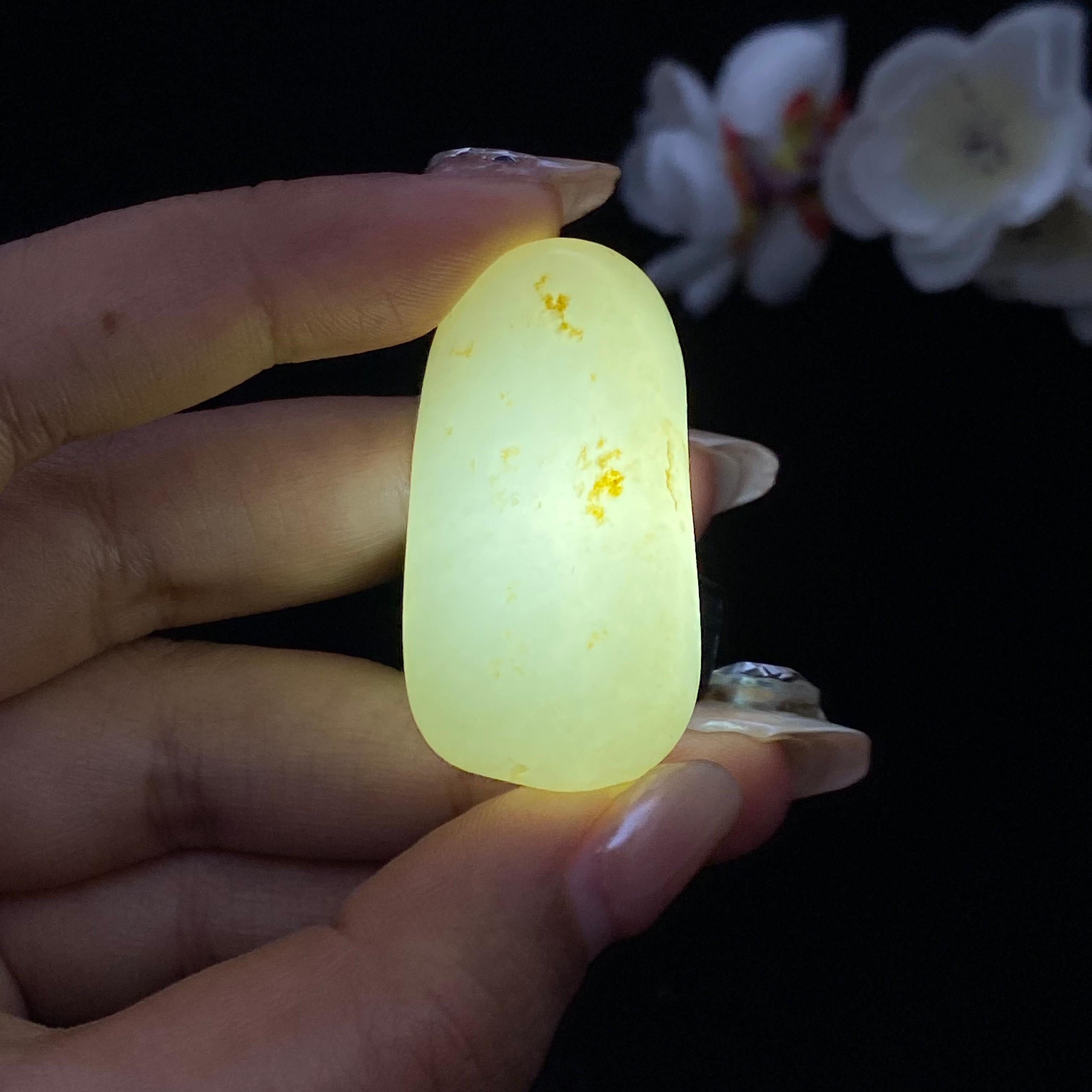 和田玉洒金皮籽料挂件（23.7g）