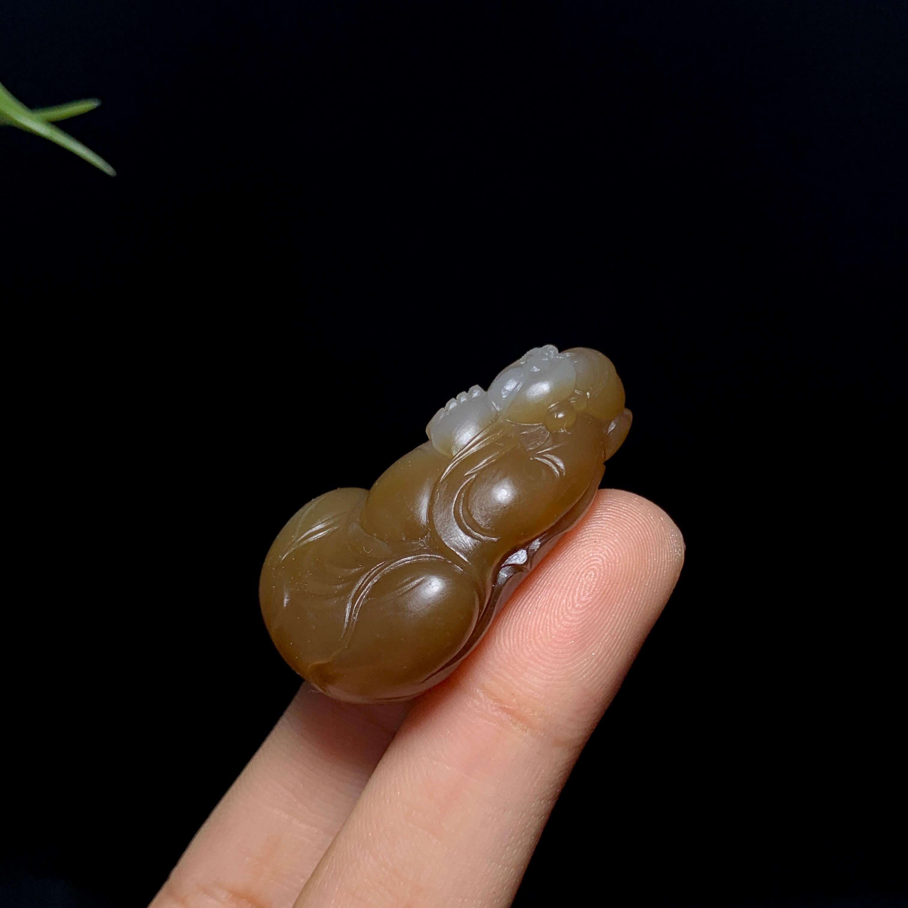 和田糖白玉财神吊坠（18.7g）