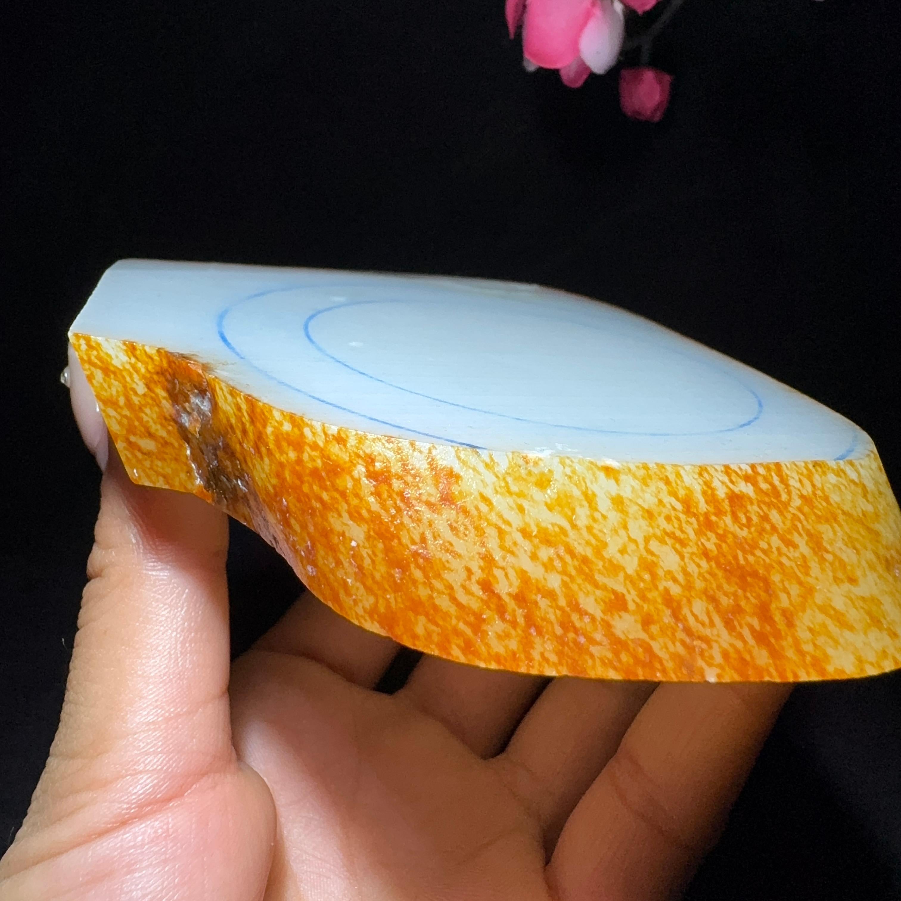 和田玉籽料原石板料（299.8g）