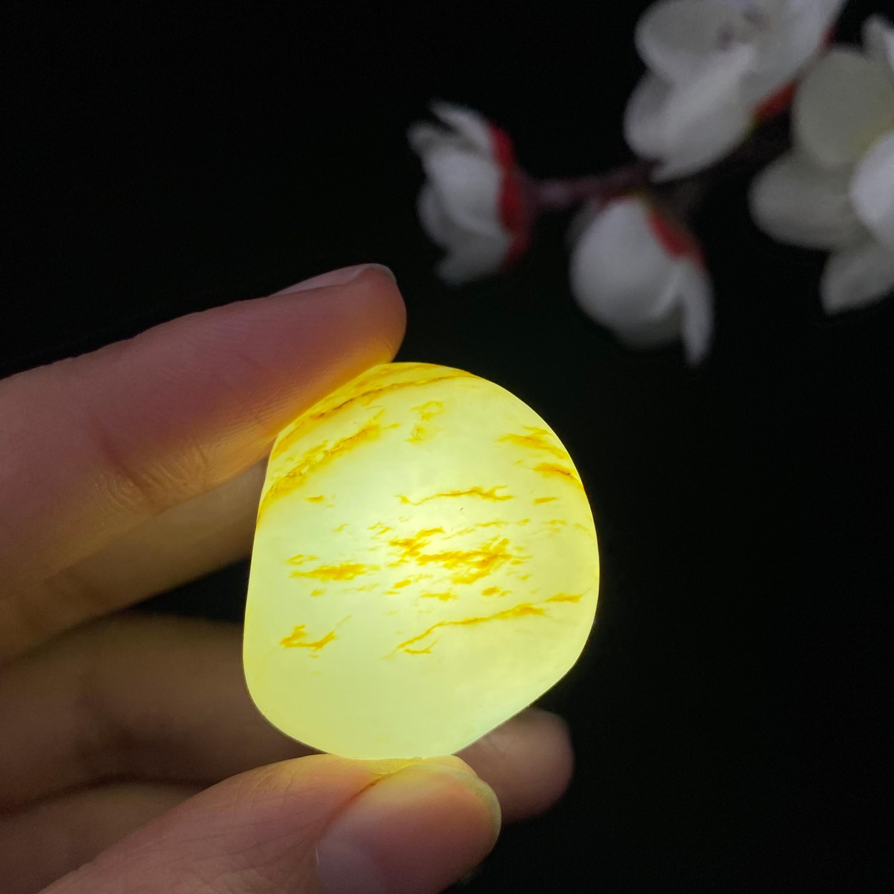 和田玉洒金皮籽料挂件（17.3g）