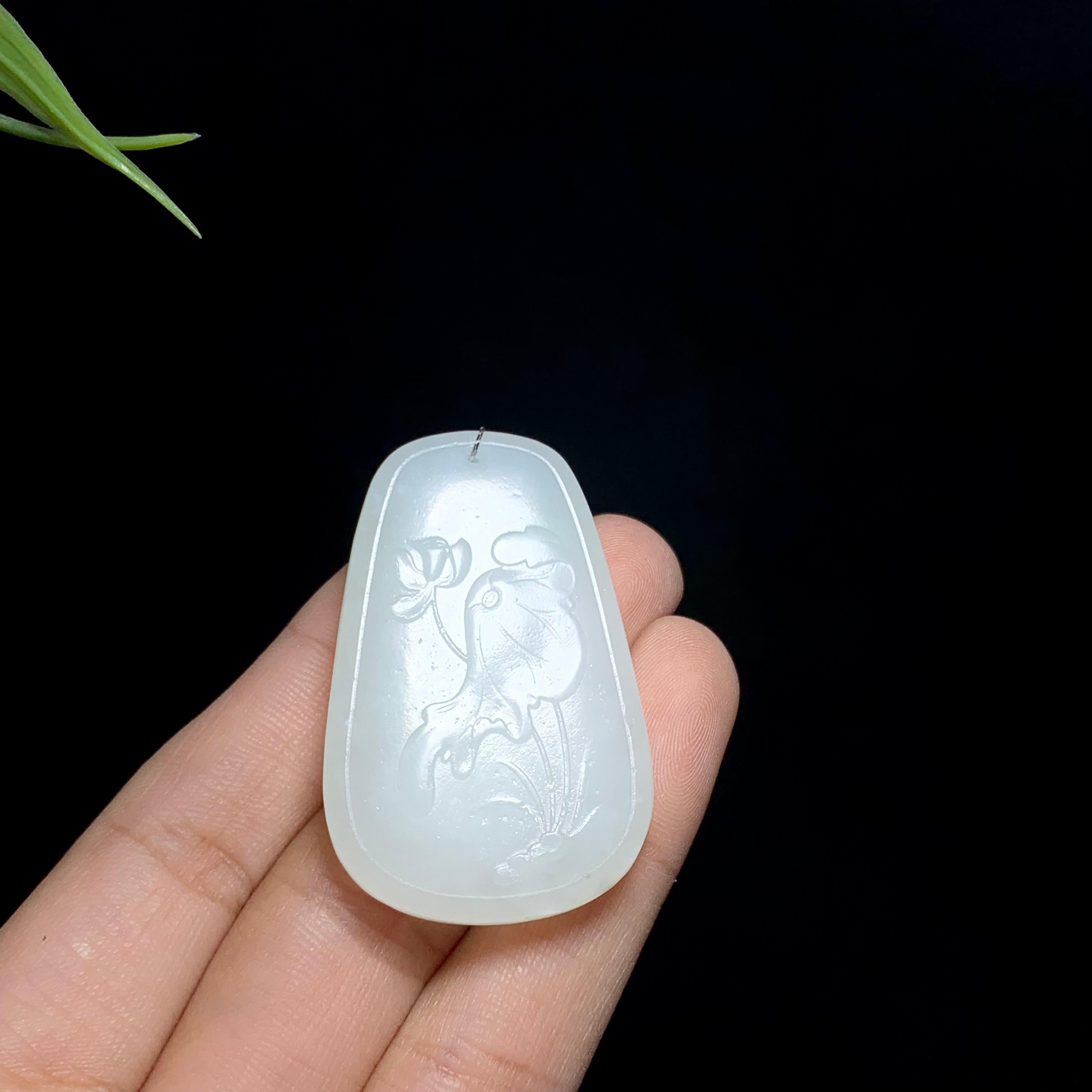 精品和田白玉莲牌（17.6g）