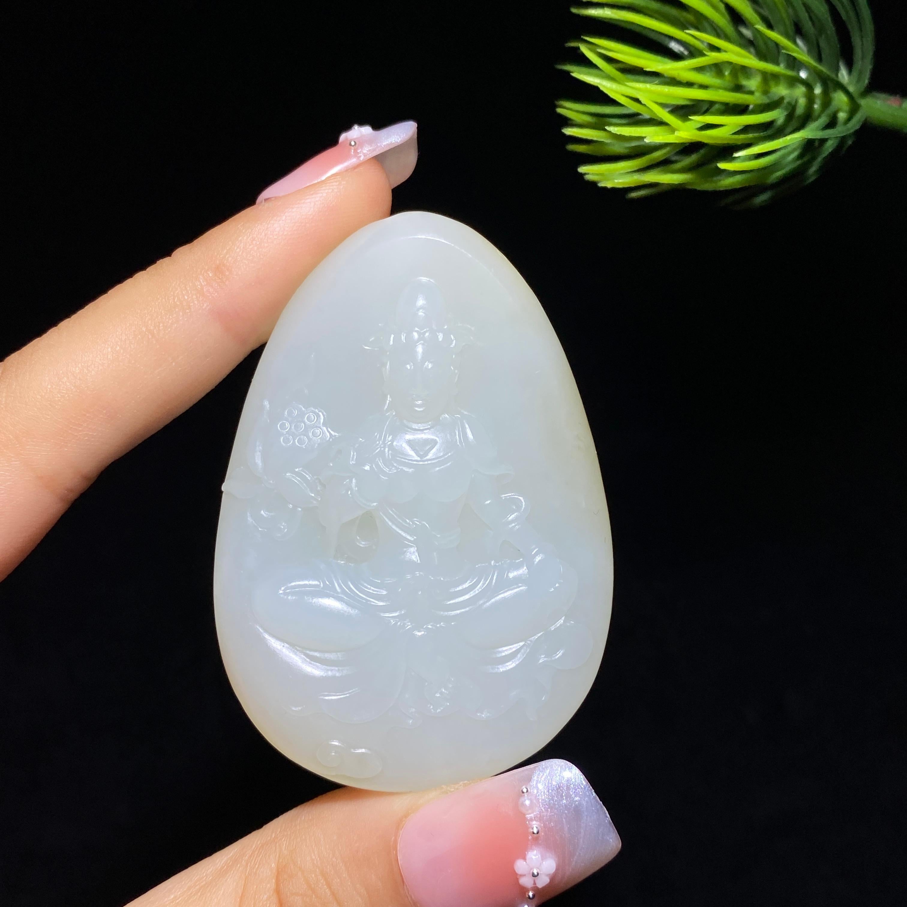 和田玉籽料大势至菩萨（46.6g）