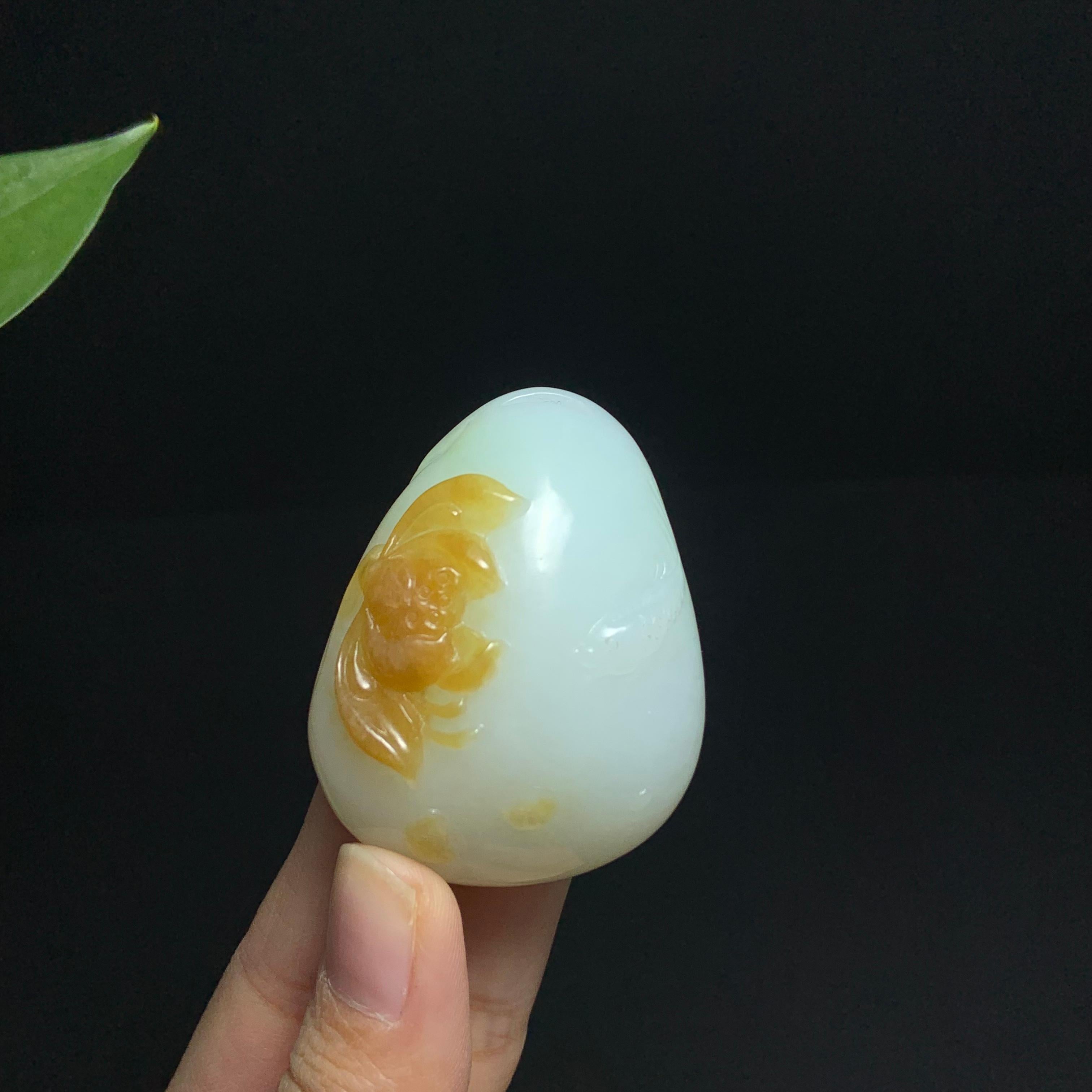 收藏级新疆且末糖白玉花开富贵挂件（57.2g）