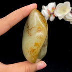 和田玉洒金皮籽料手把件（174.1g）