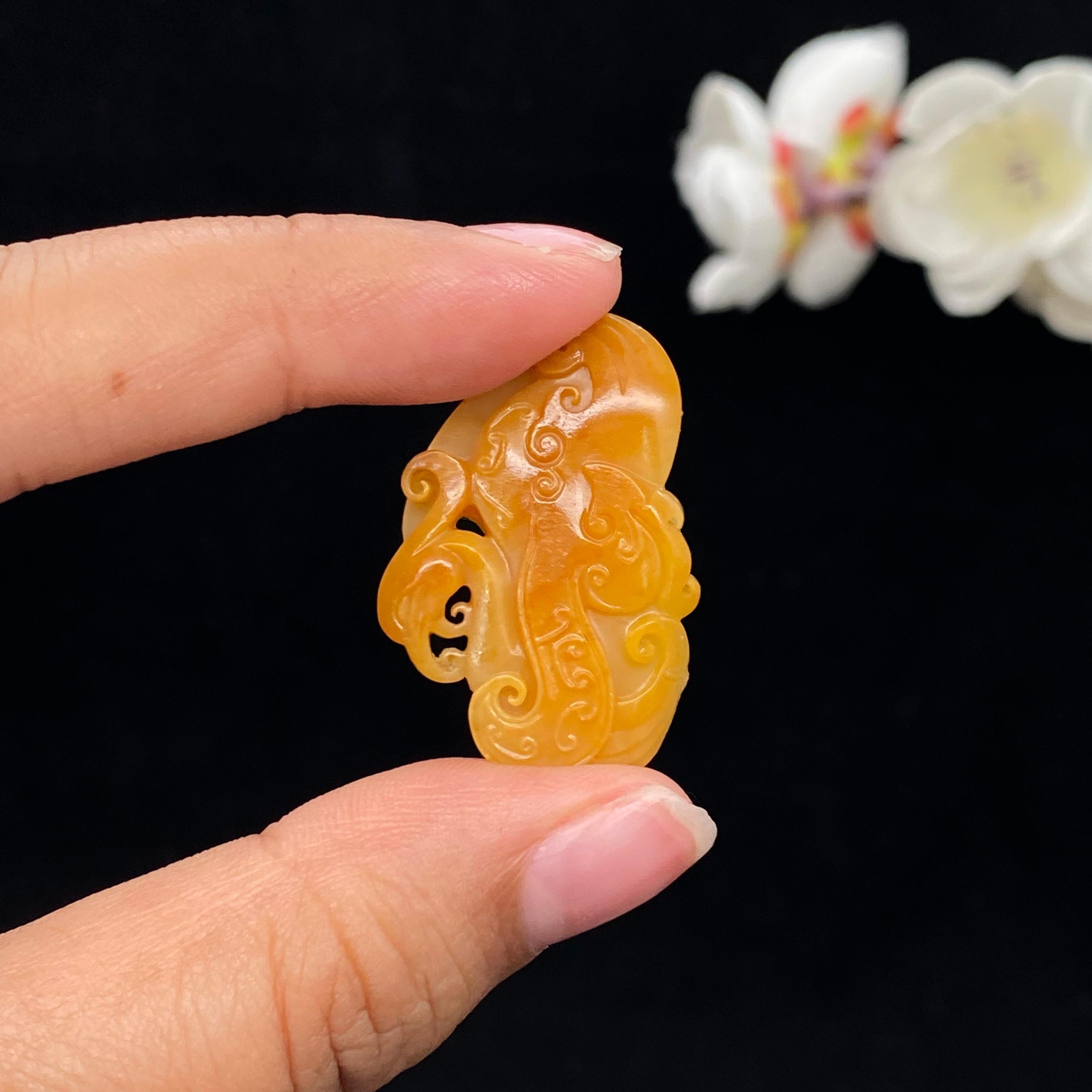 和田玉黄沁皮籽料【仿古凤】吊坠（6.4g）